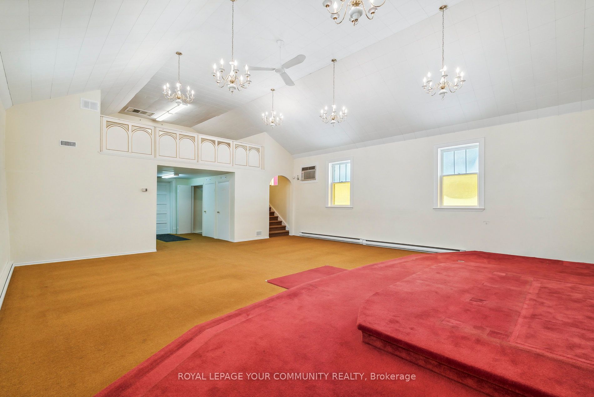 364 Regent St Property Photo 7
