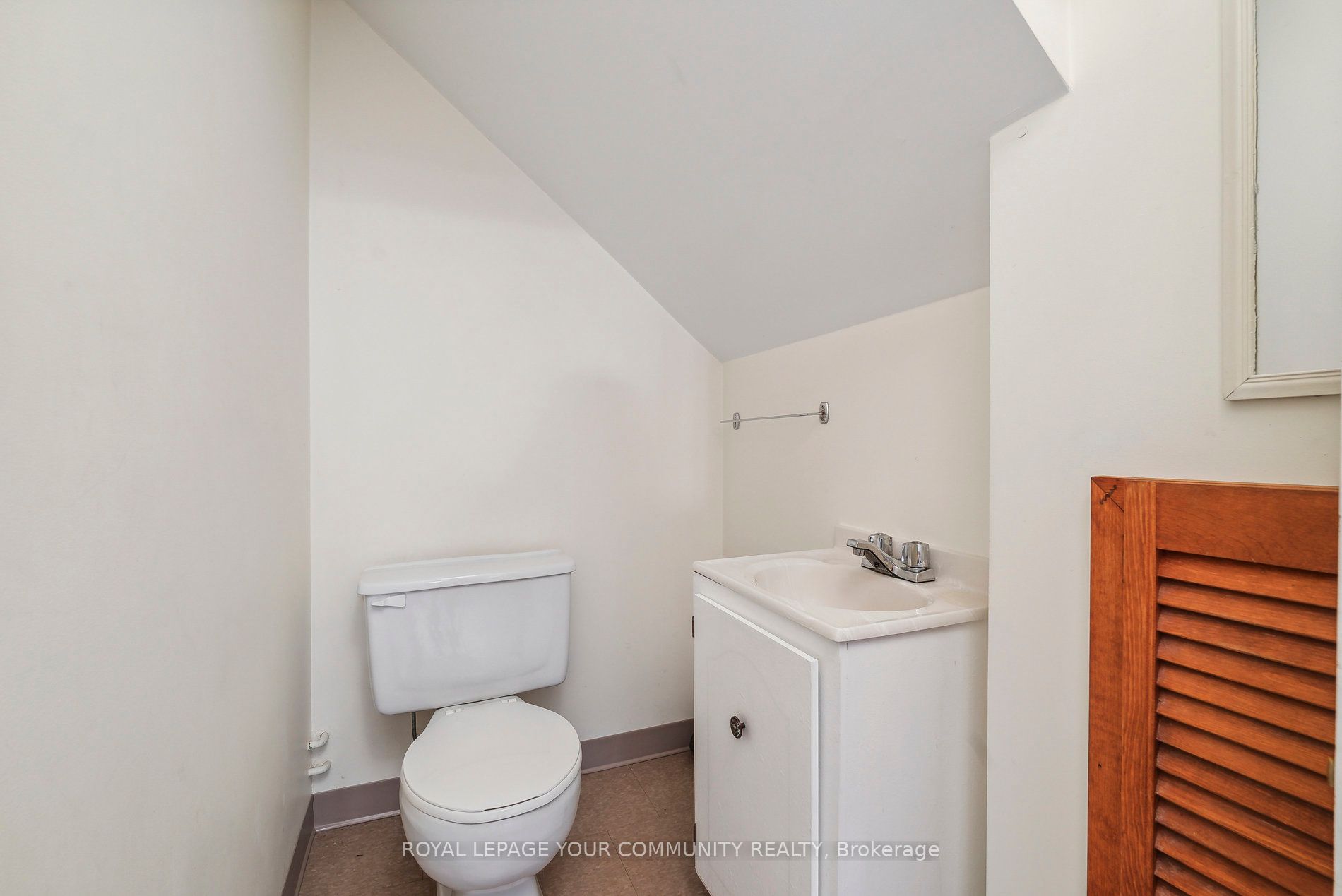 364 Regent St Property Photo 21