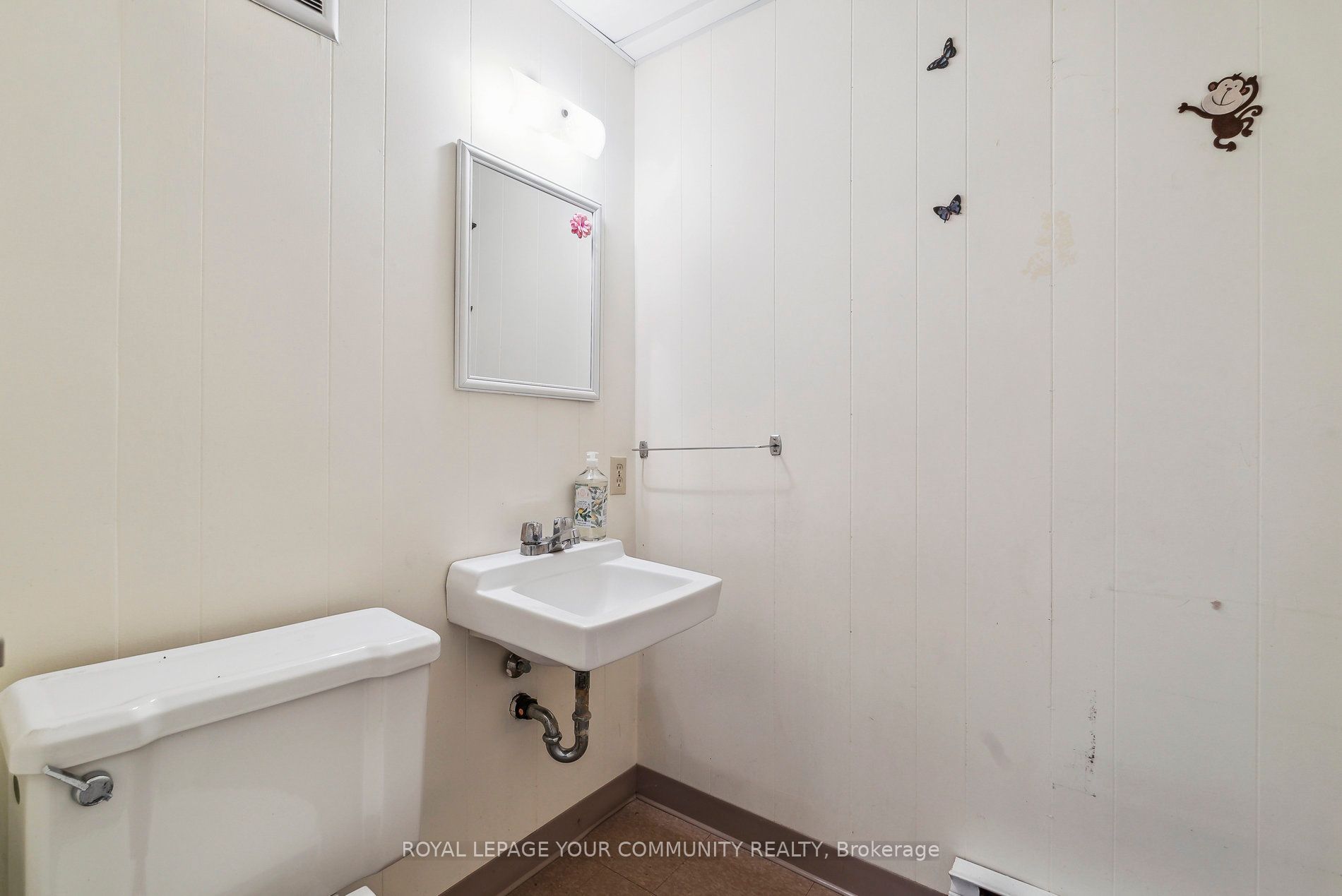 364 Regent St Property Photo 25