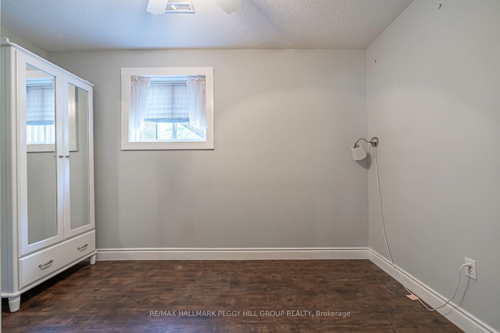 20 Frontier Ave Property Photo 5