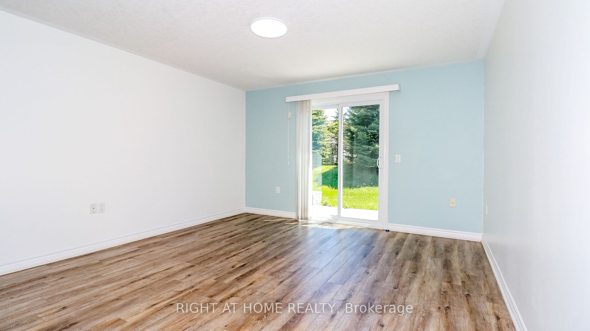 14 Illinois Cres Property Photo 9