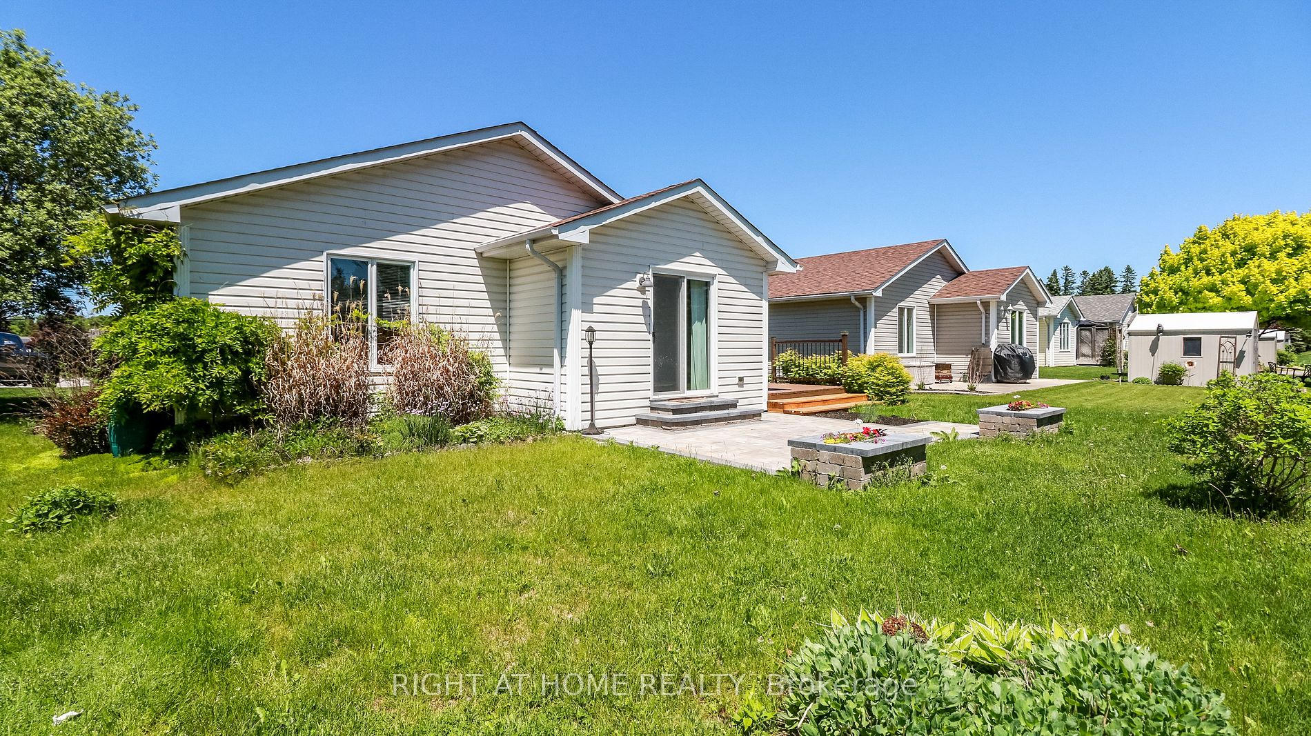 14 Illinois Cres Property Photo 17