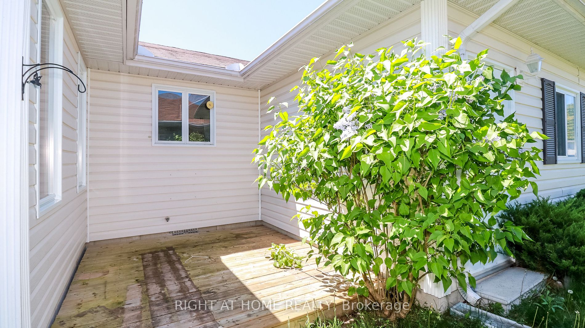 14 Illinois Cres Property Photo 18