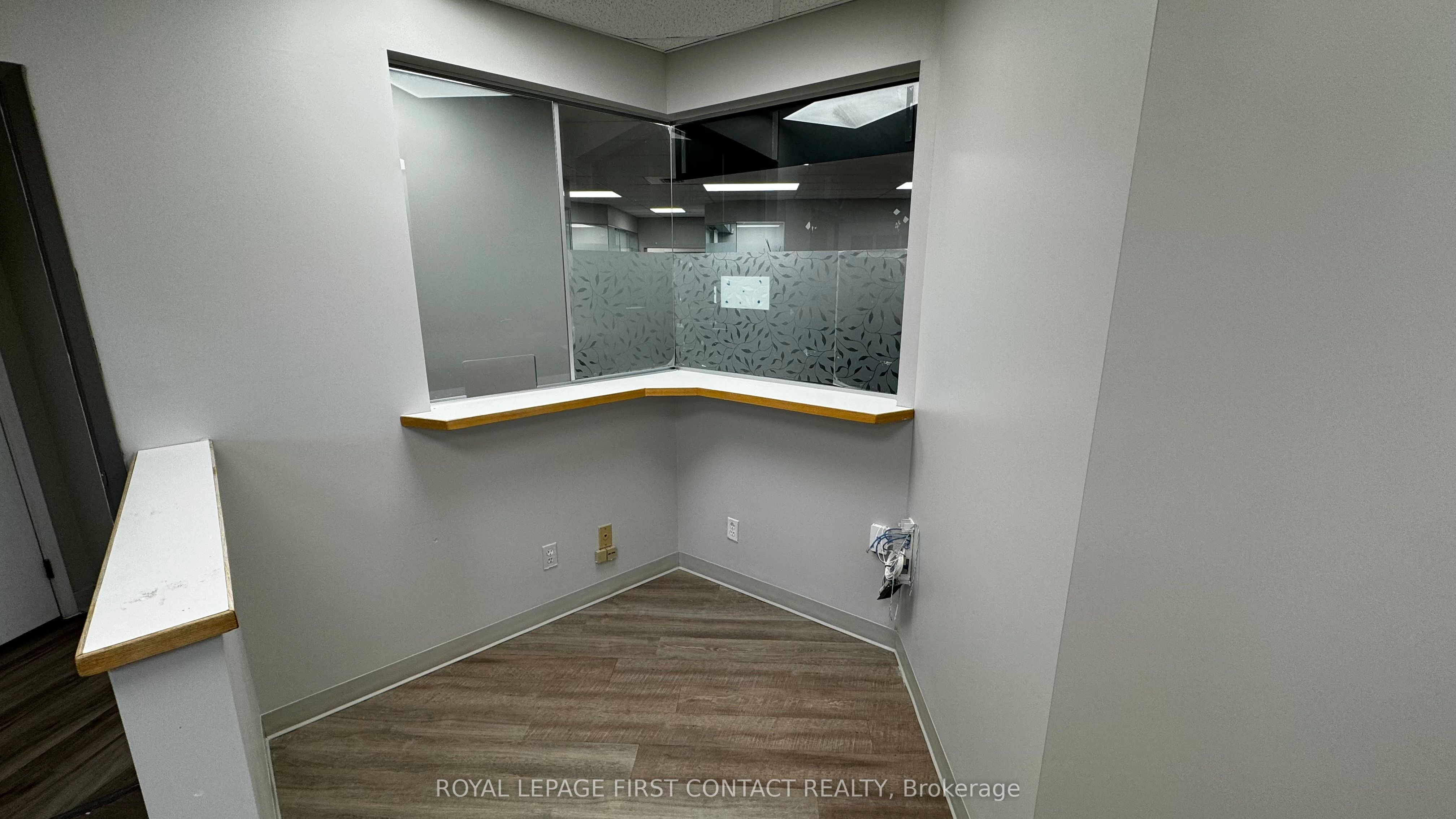 #201d - 190 Cundles Road Property Photo 6