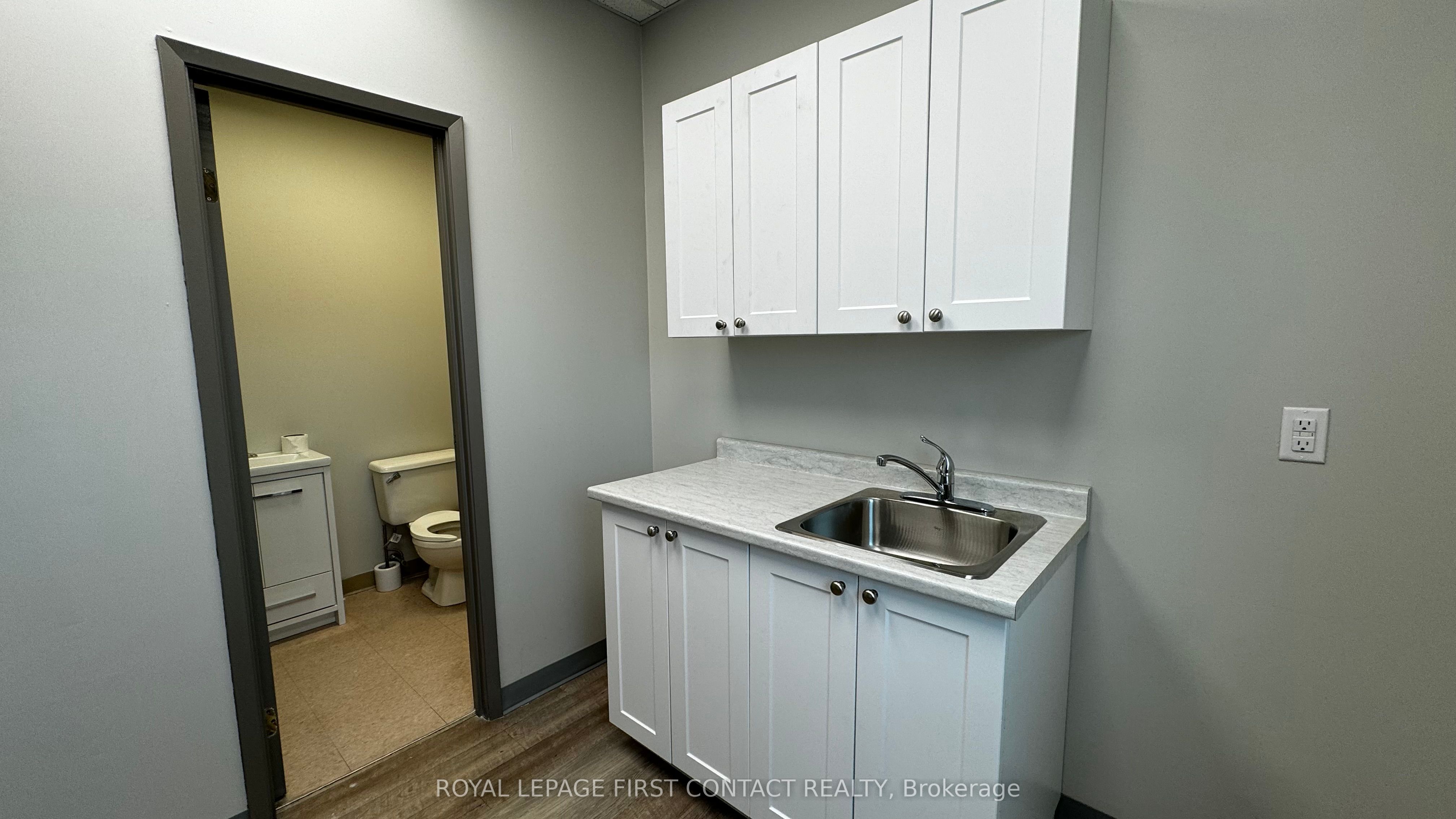 #201d - 190 Cundles Road Property Photo 8