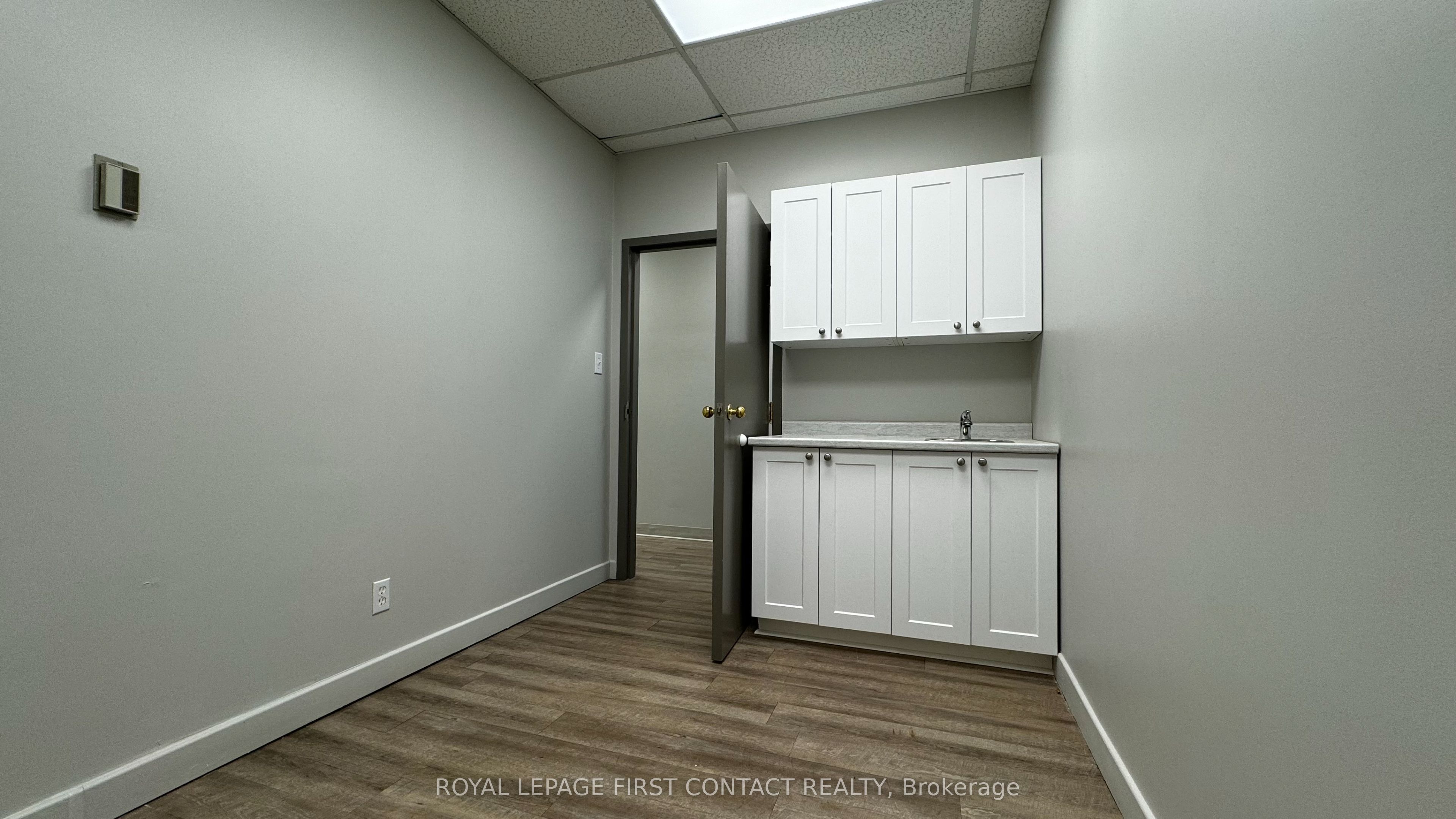 #201d - 190 Cundles Road Property Photo 13