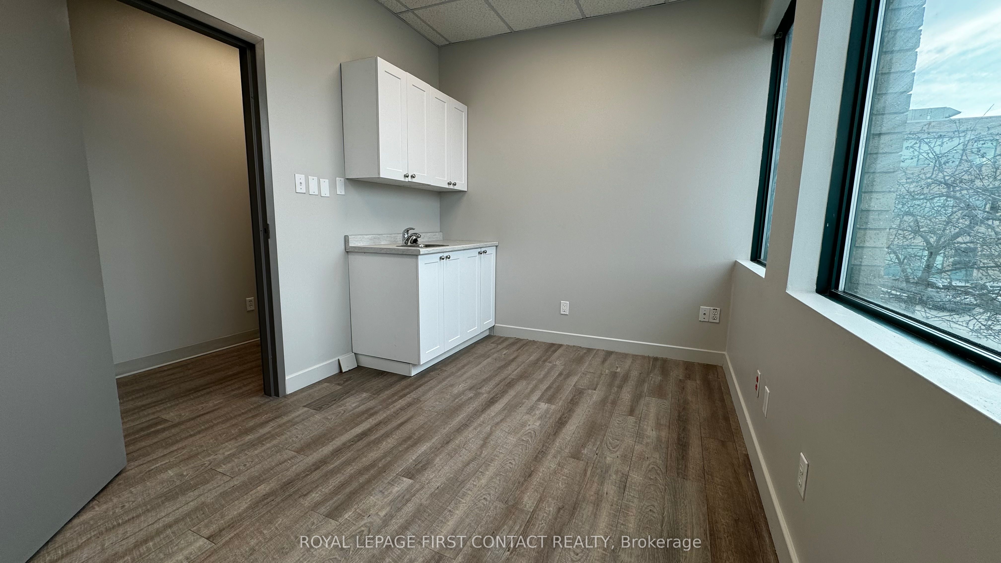 #201d - 190 Cundles Road Property Photo 14