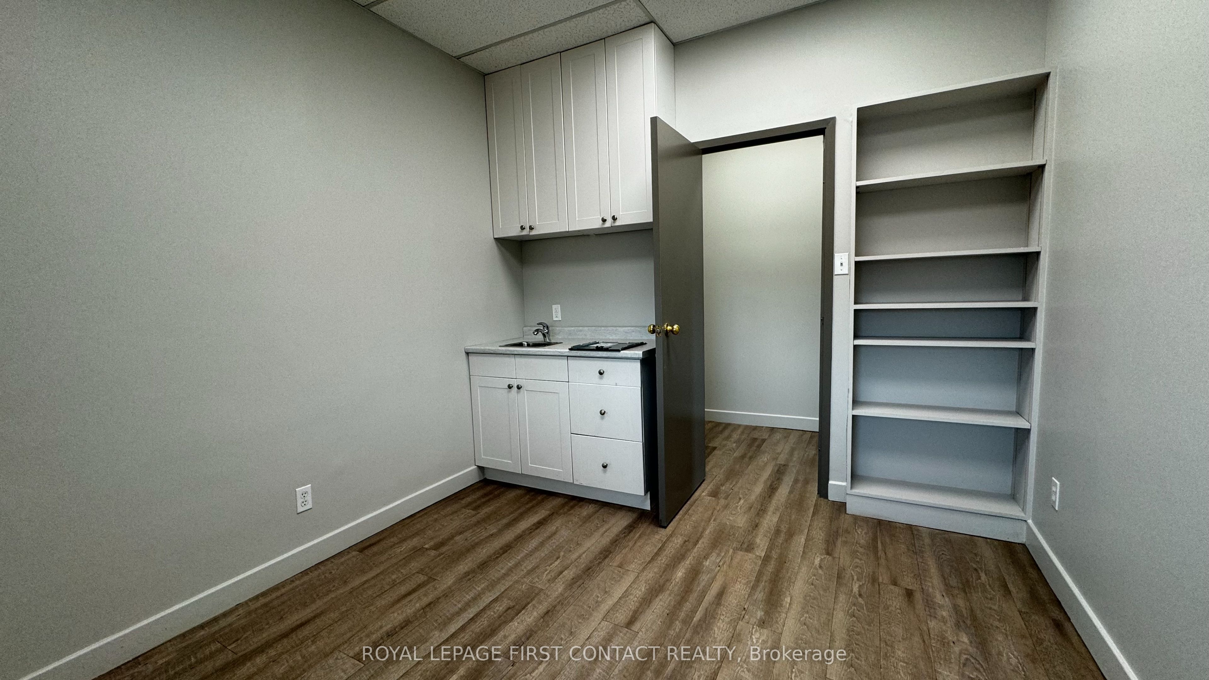 #201d - 190 Cundles Road Property Photo 17
