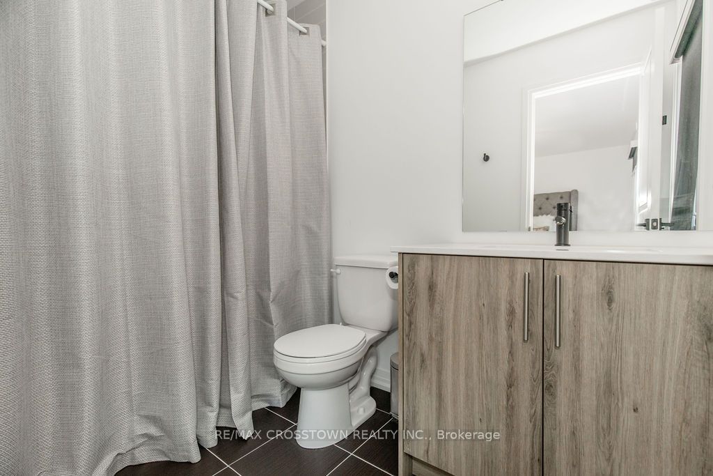 108 Fairlane Ave Property Photo 11