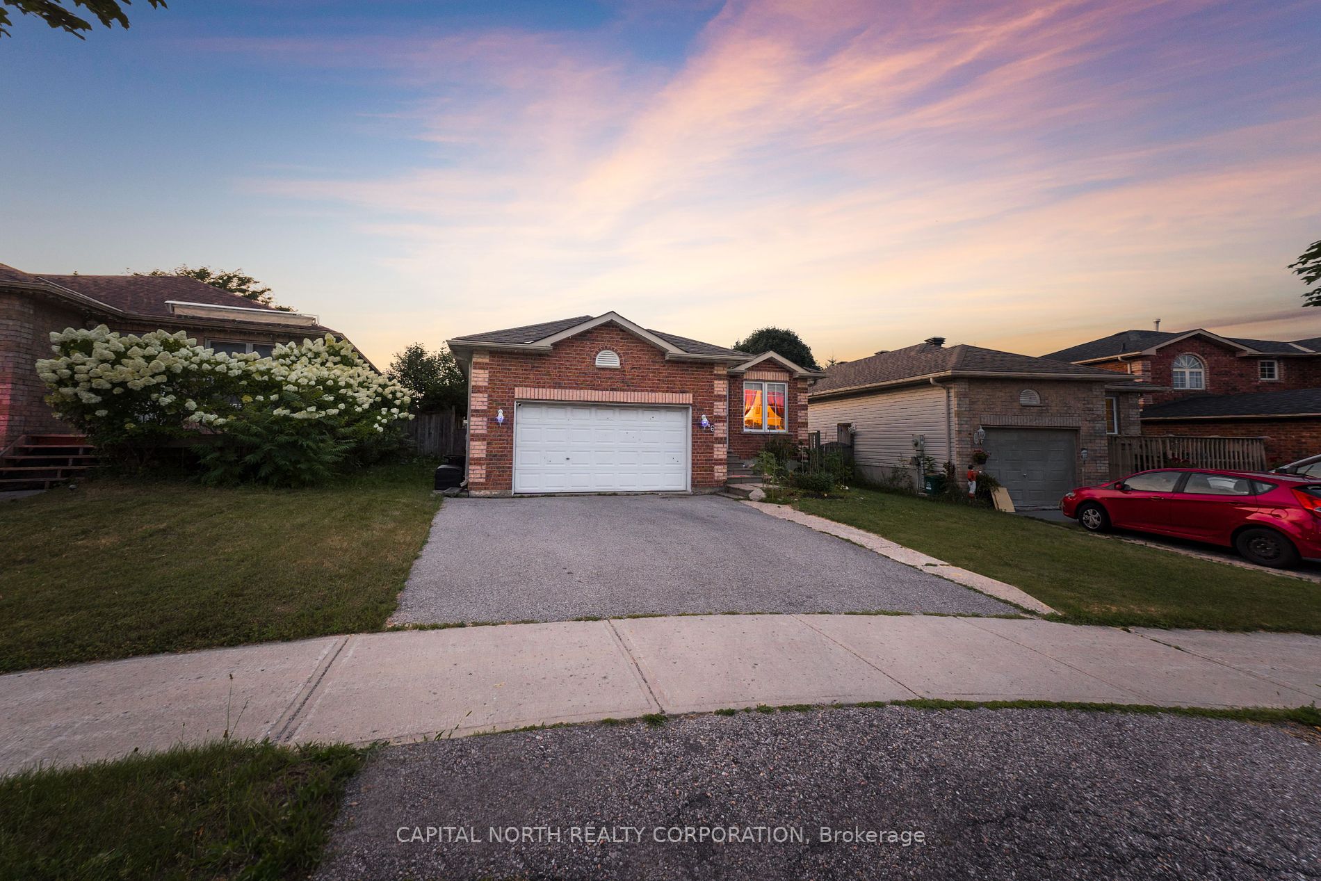 46 Hanmer St E Property Photo 2