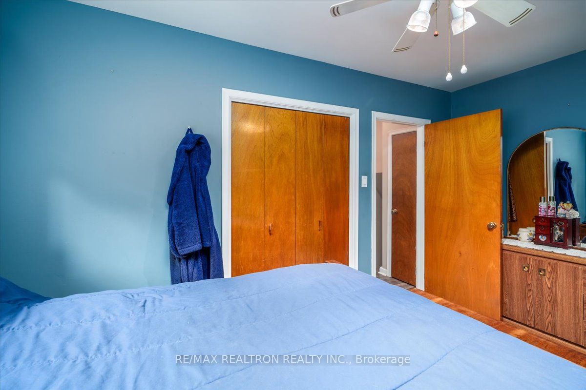 16 Charlbrook Ave Property Photo 6