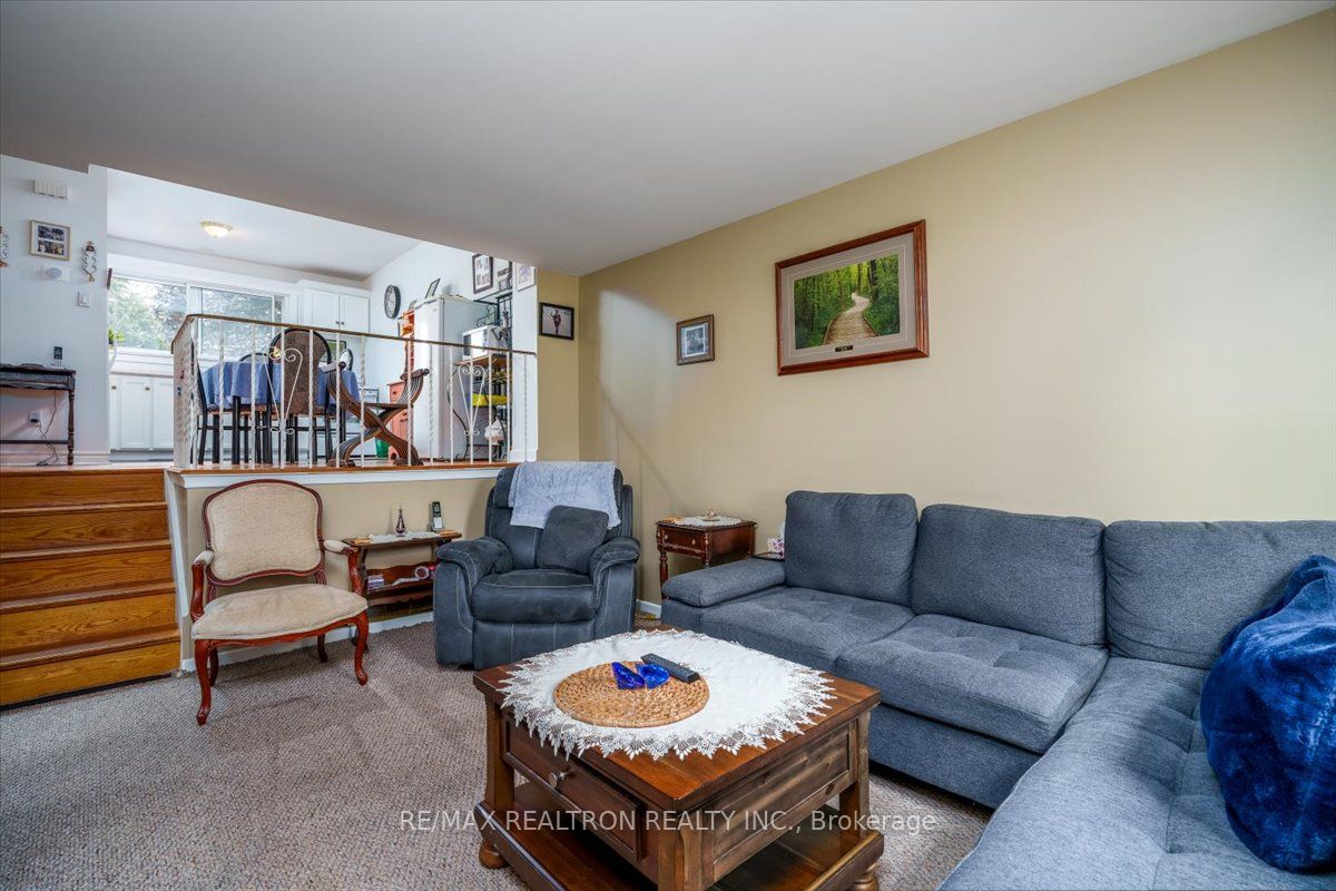 16 Charlbrook Ave Property Photo 25