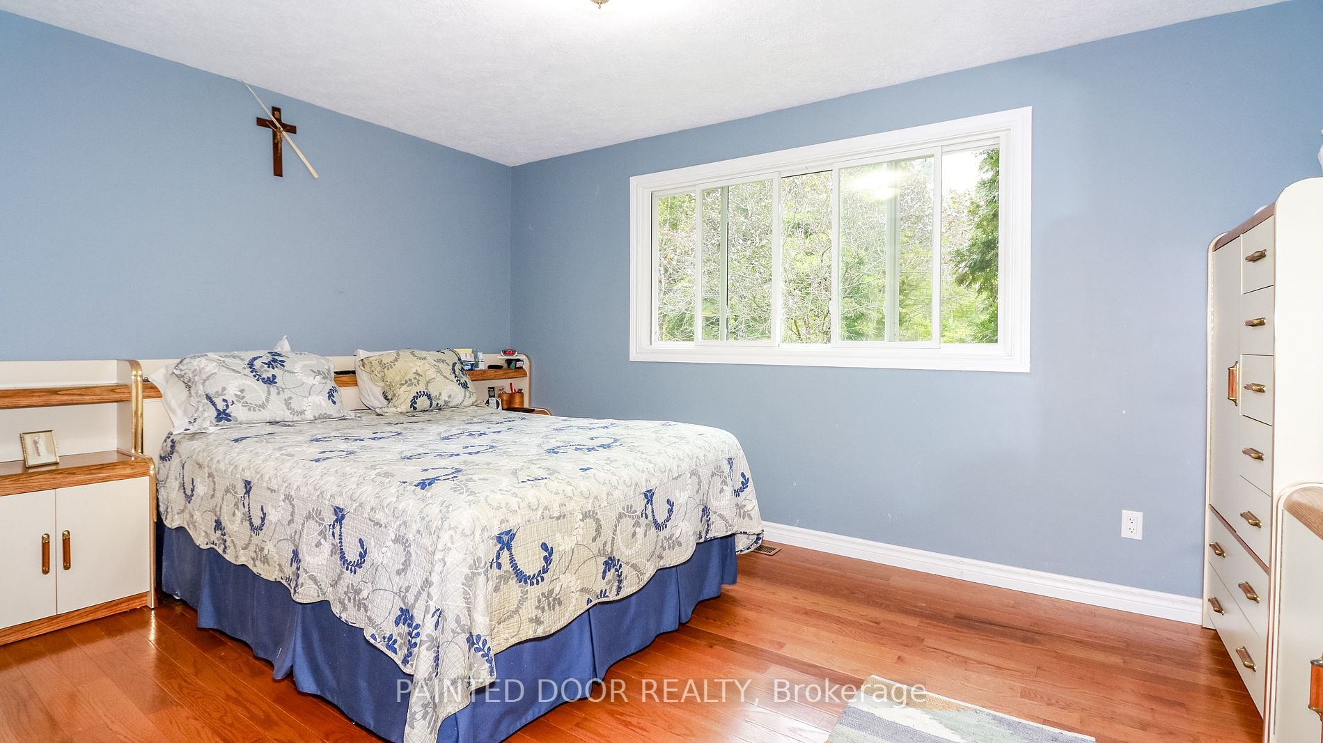 350 5 W Property Photo 8