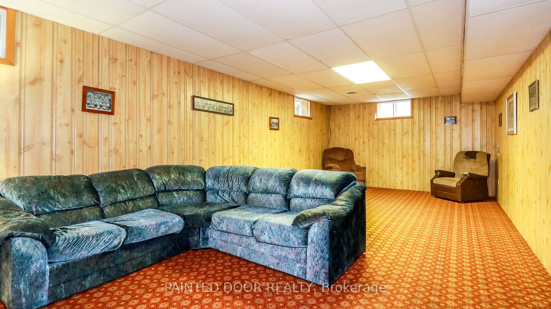 350 5 W Property Photo 16