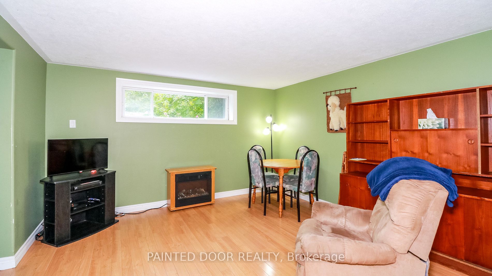 350 5 W Property Photo 19