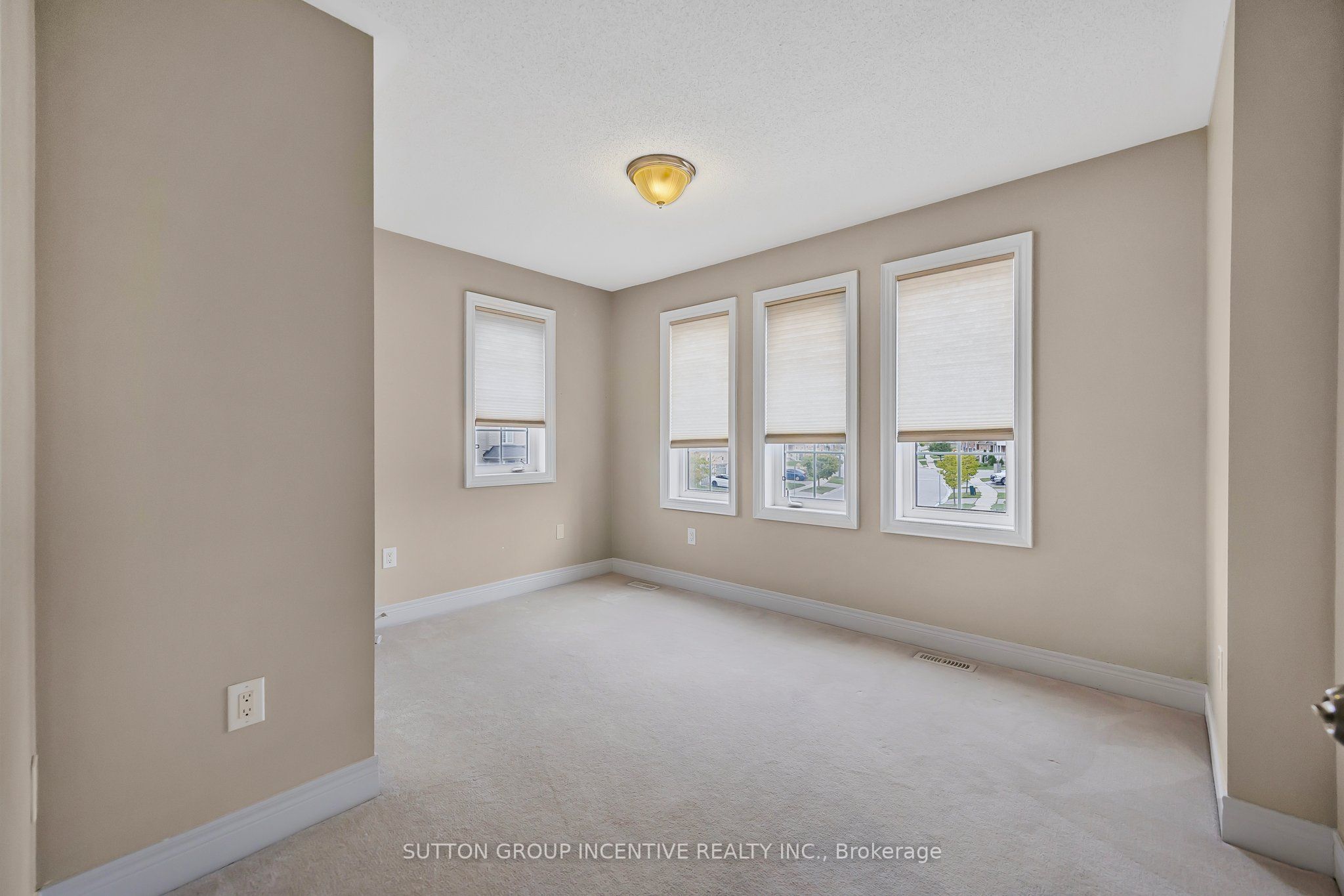 76 Forsyth Crescent Property Photo 17