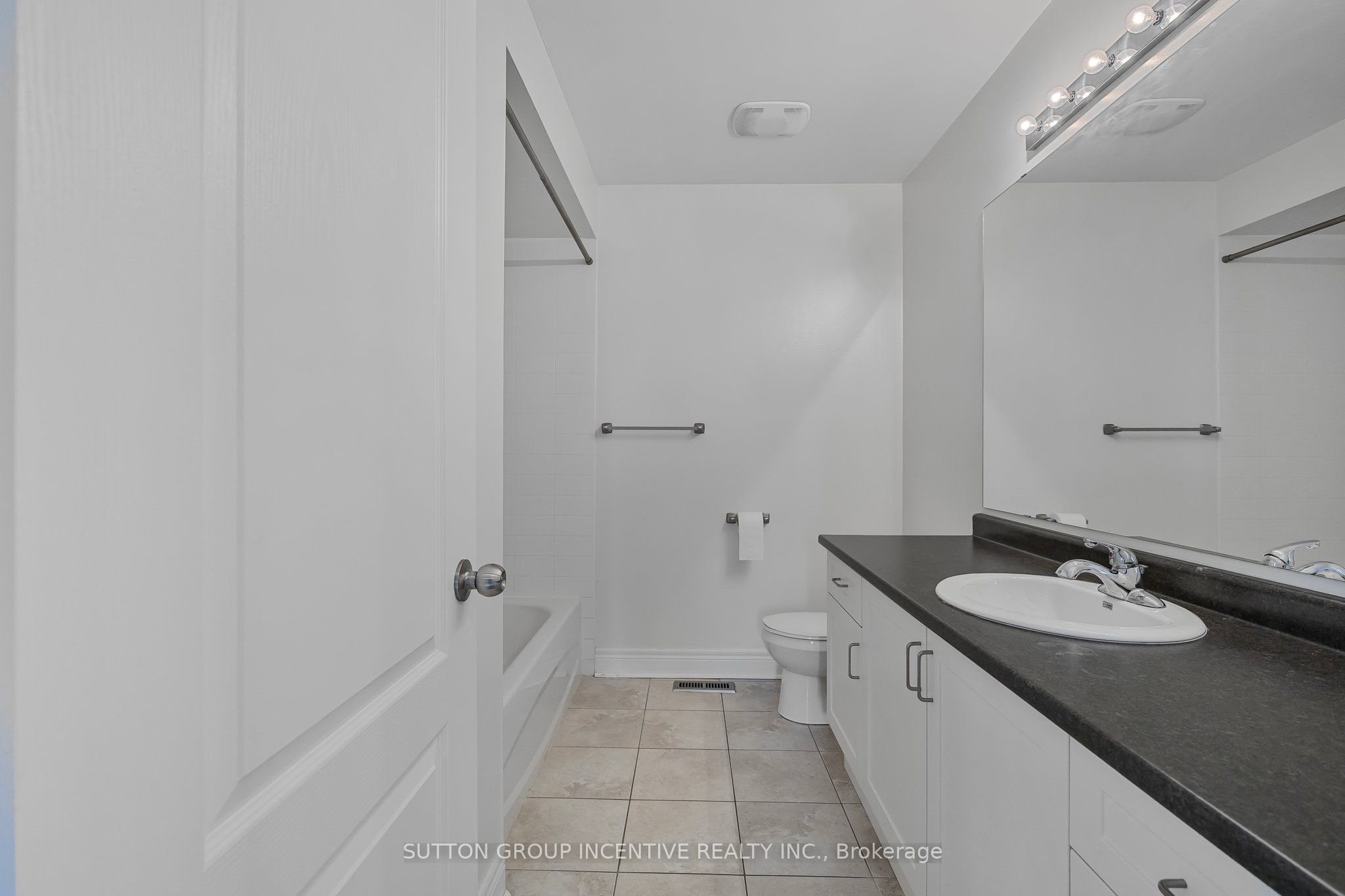 76 Forsyth Crescent Property Photo 20