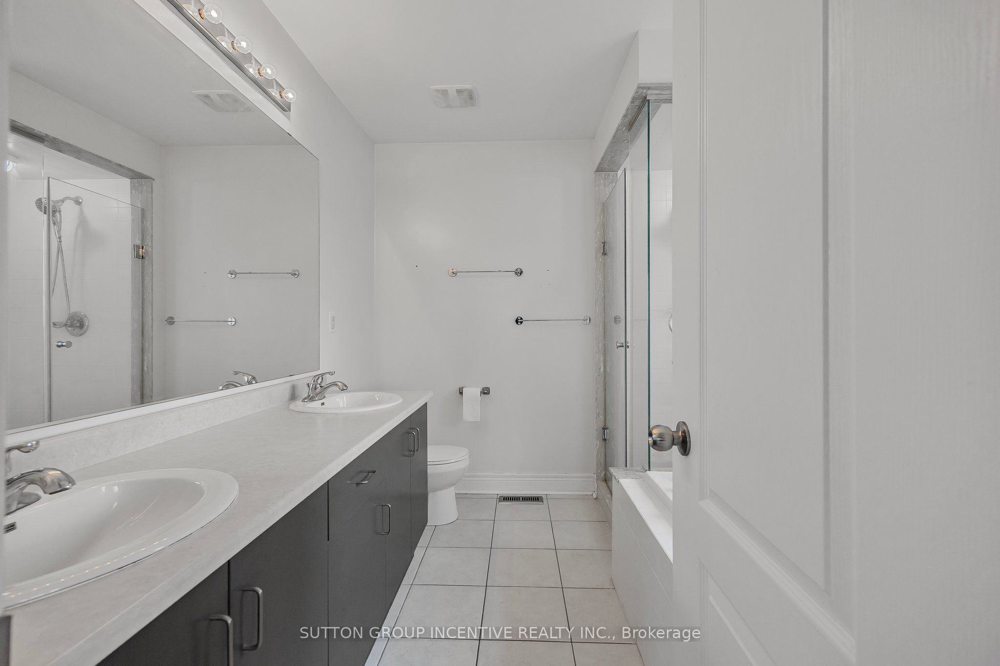 76 Forsyth Crescent Property Photo 24
