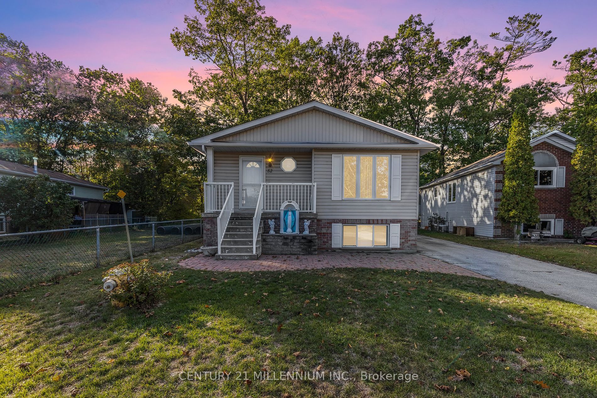 52 Dyer Dr Property Photo 1