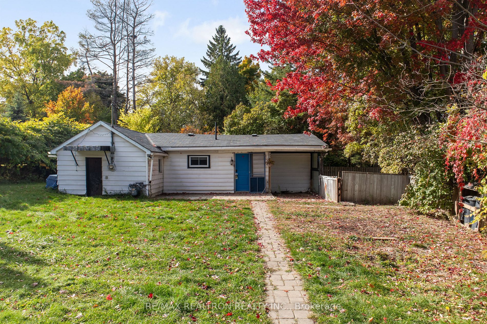 215 Foster Dr Property Photo