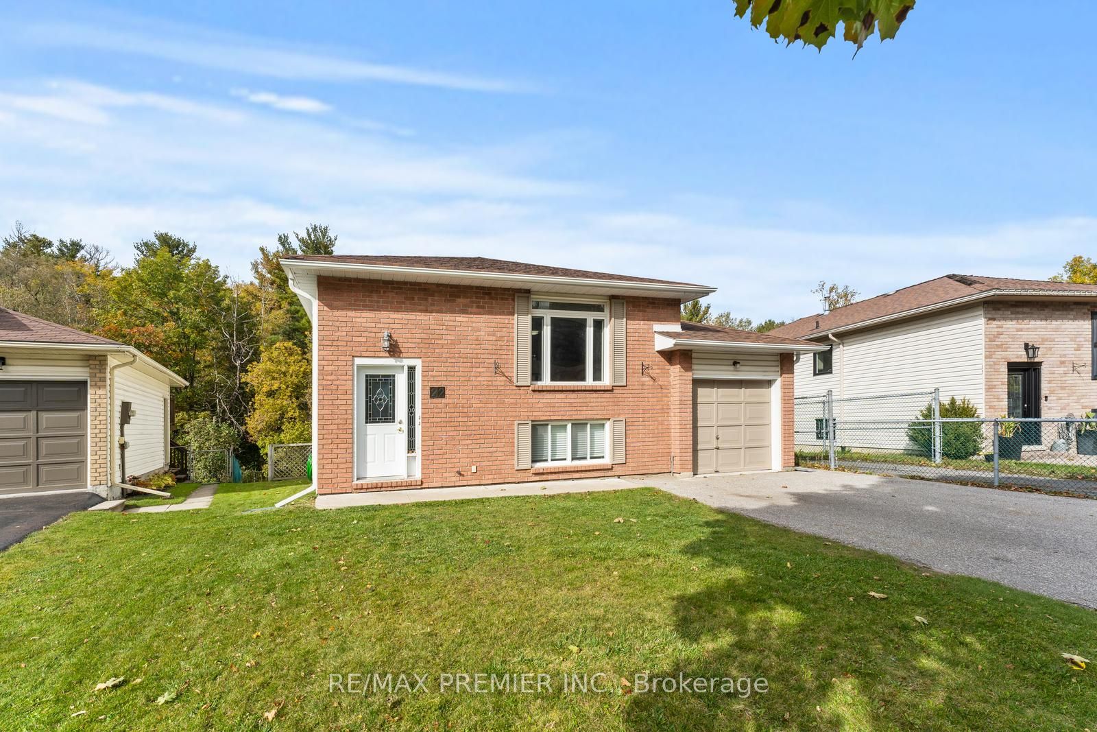 22 Bristow Crt Property Photo 12