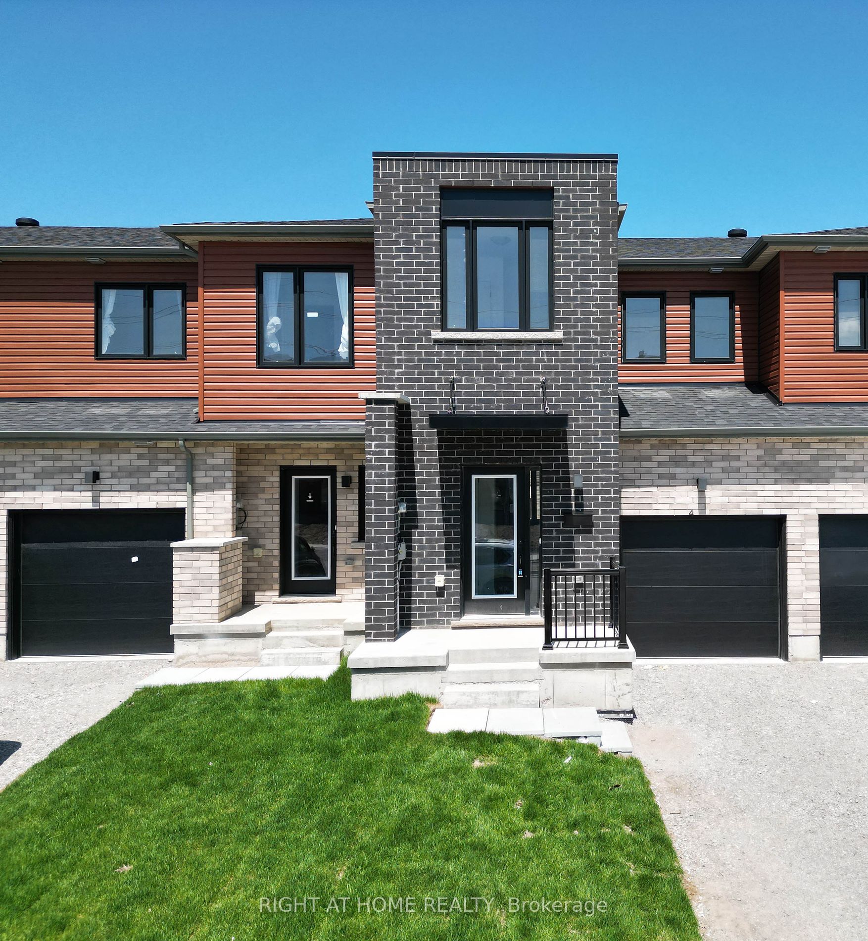 4 Fairlane Ave Property Photo