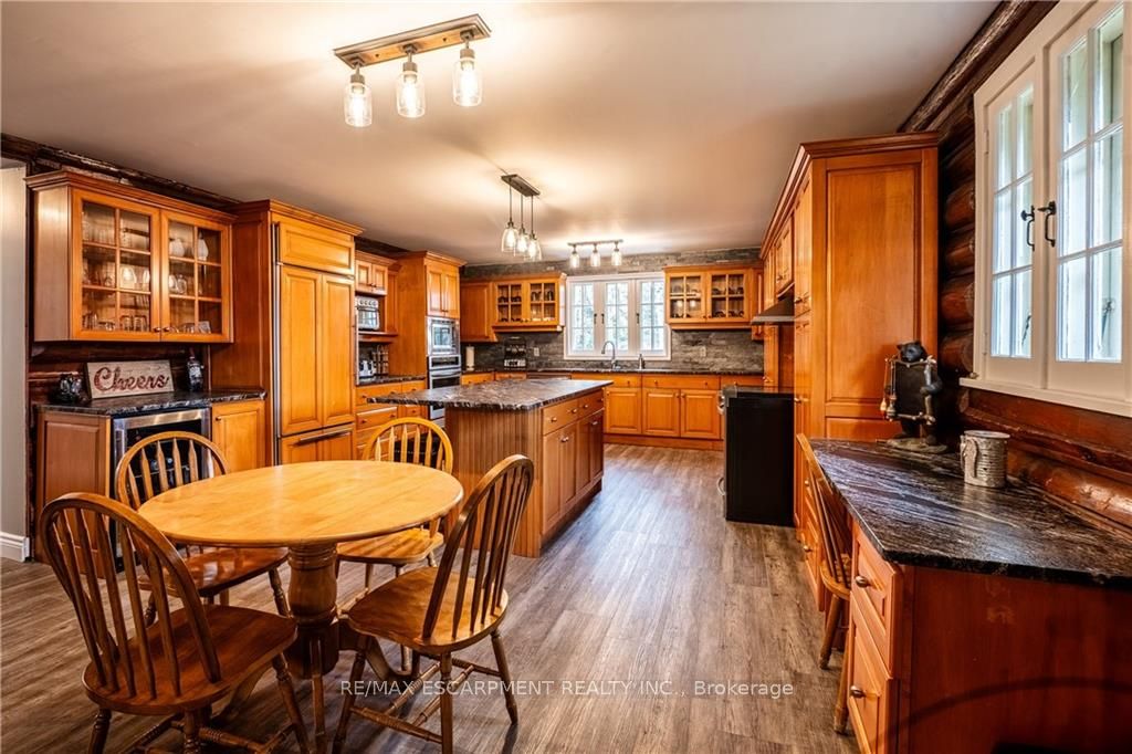 1 Kerr Crescent Property Photo 16