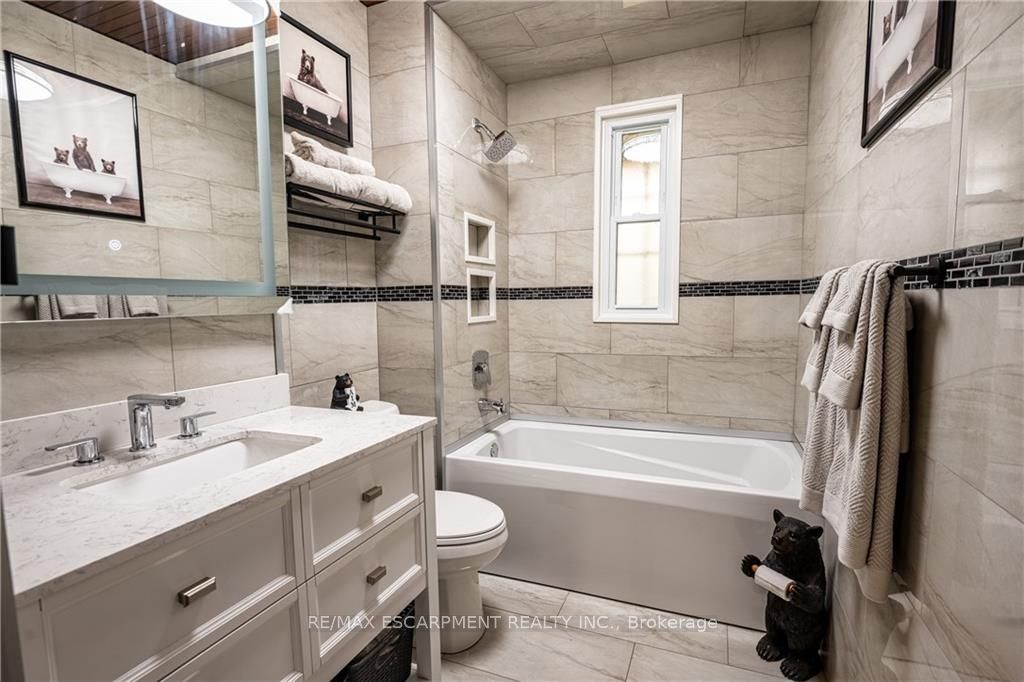 1 Kerr Crescent Property Photo 26