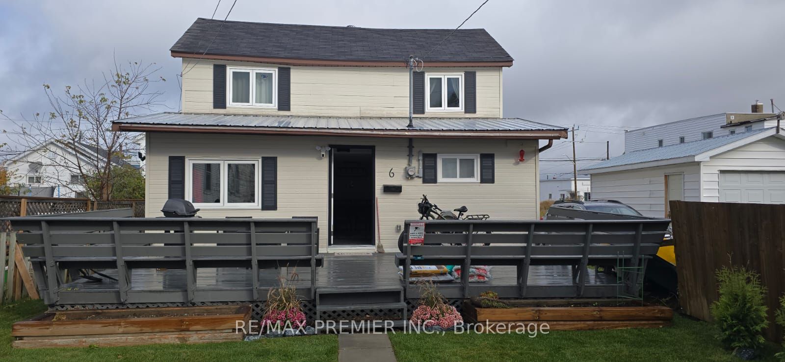 6 Teck Avenue Property Photo