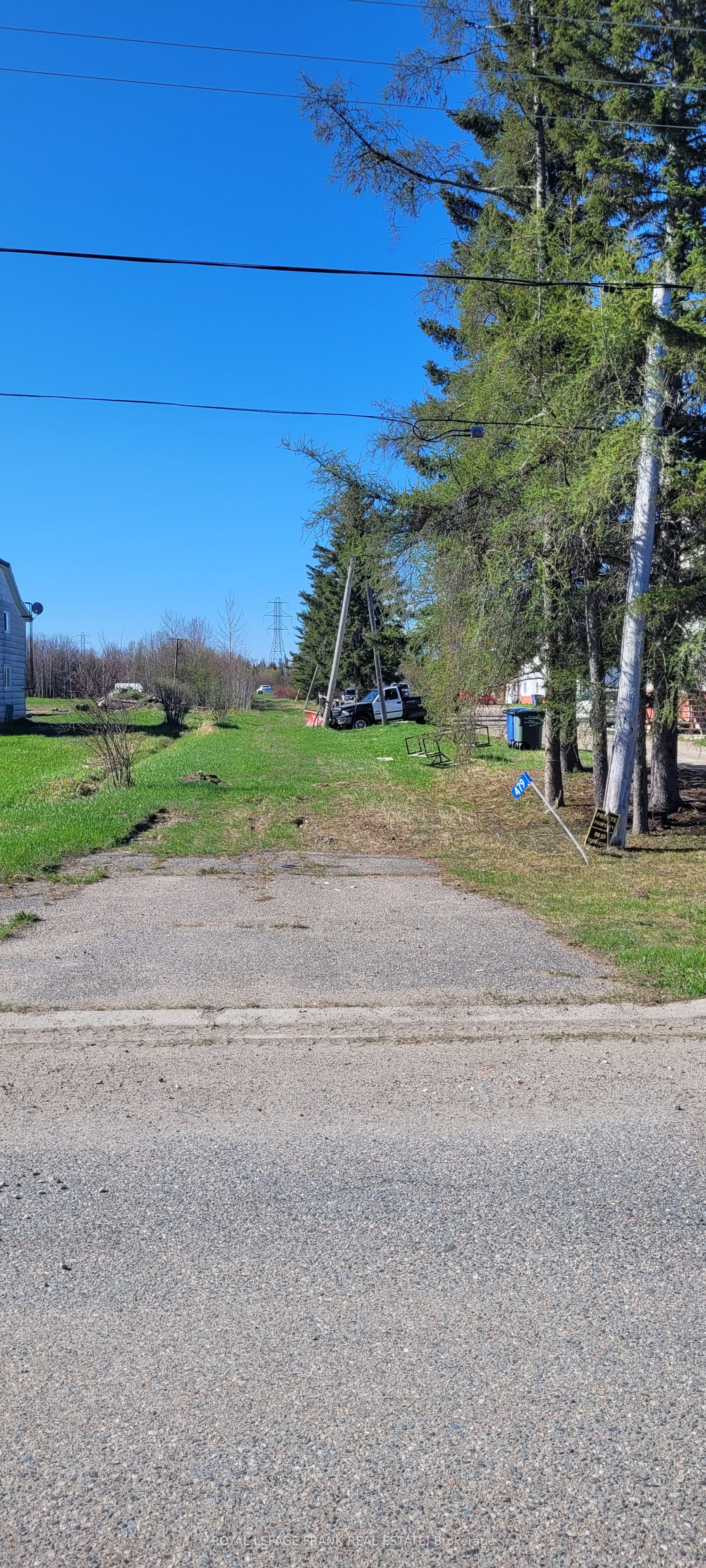 479 Main St Property Photo 2