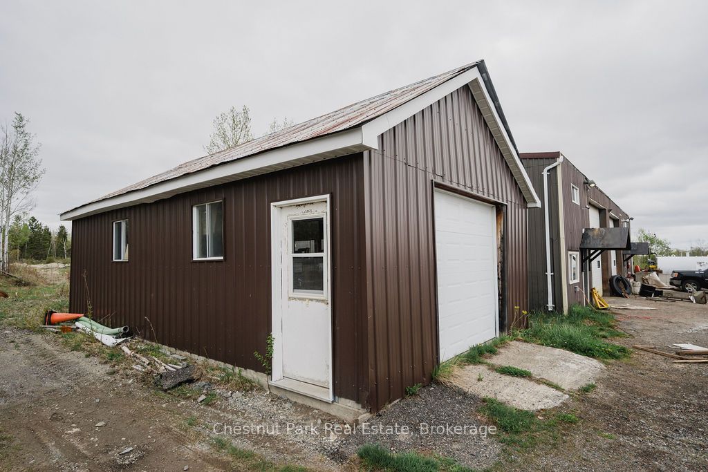 37 Niven St Property Photo 36