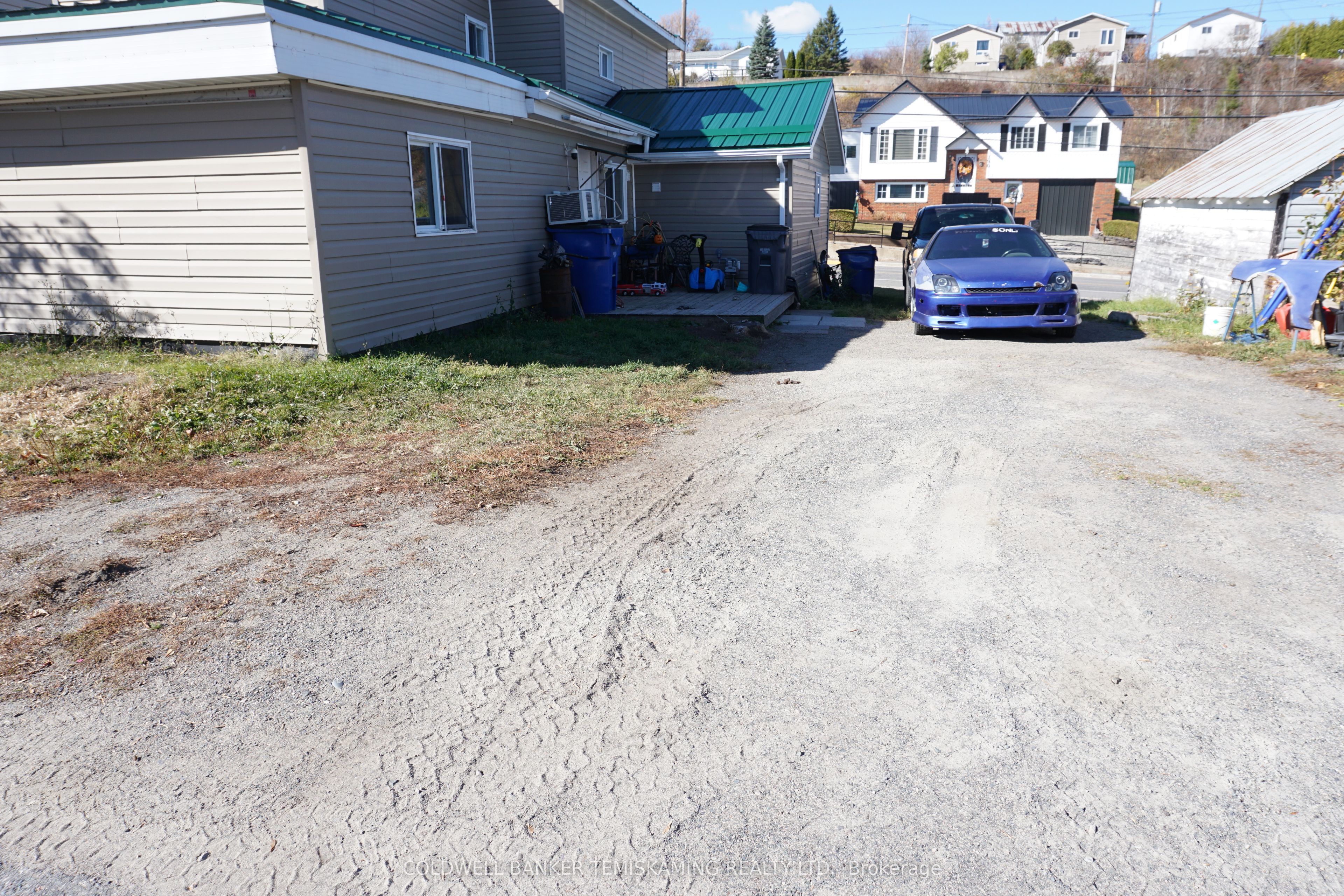 189 Lang Street Property Photo 8