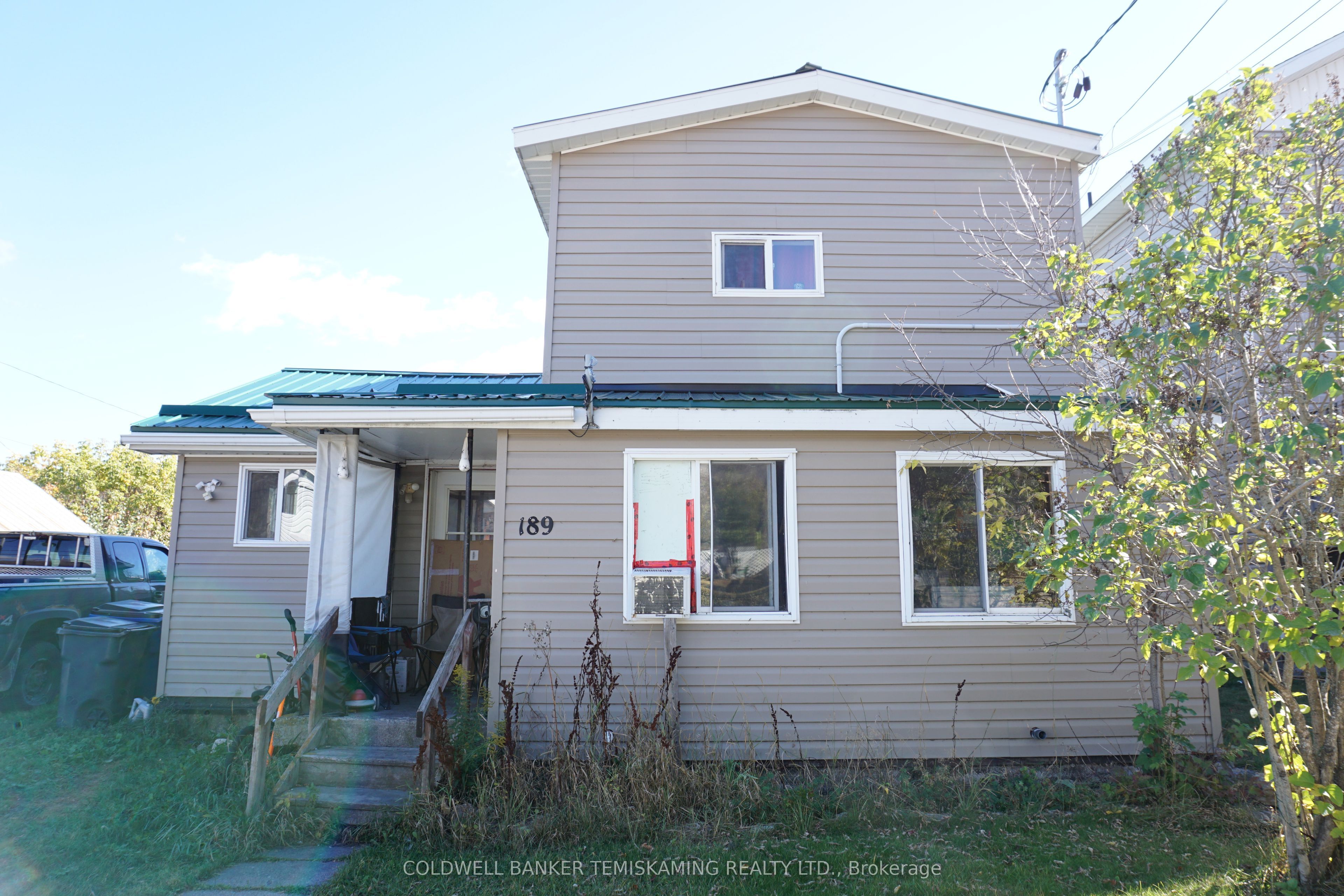 189 Lang Street Property Photo 9