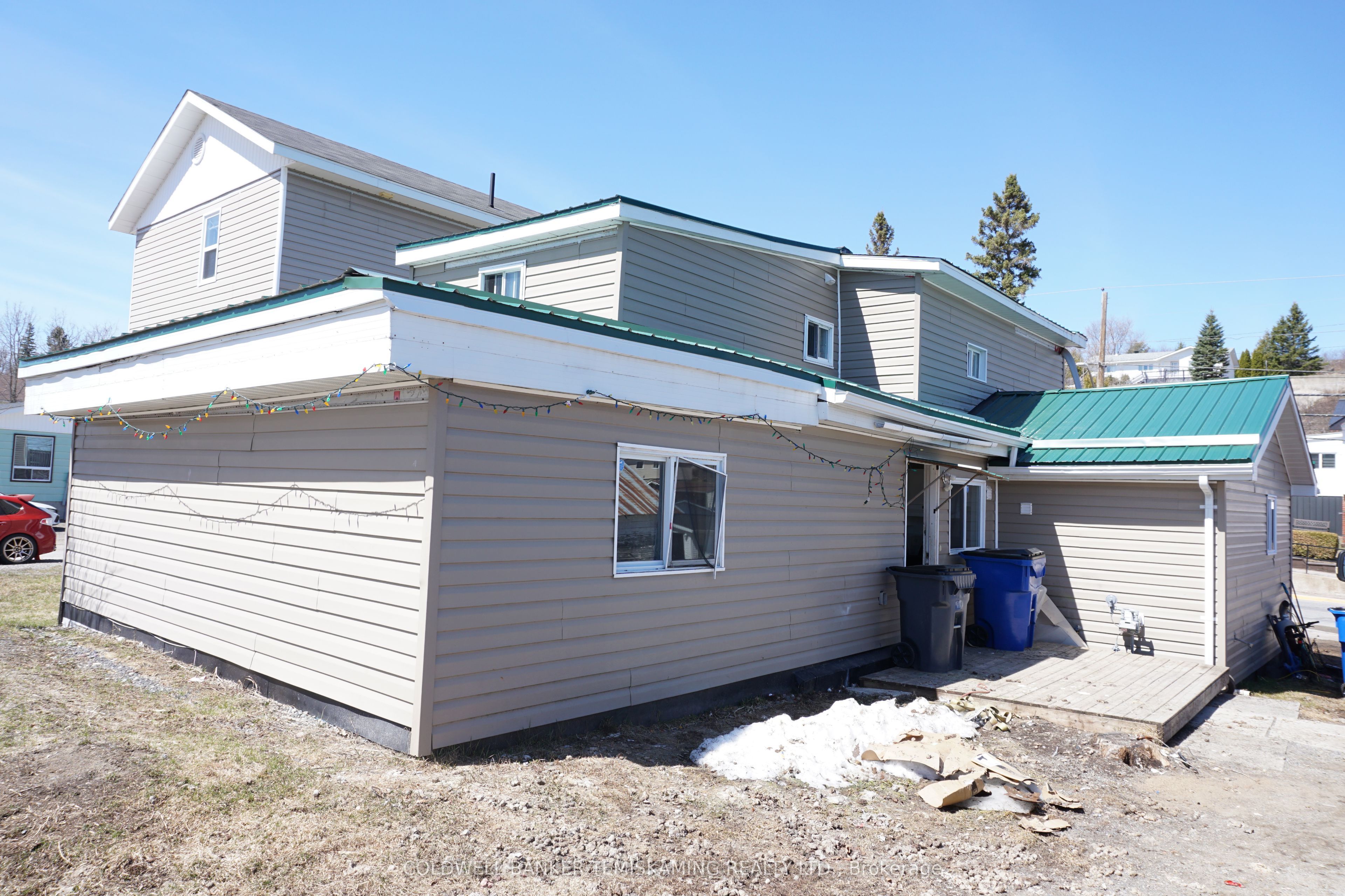 189 Lang Street Property Photo 10