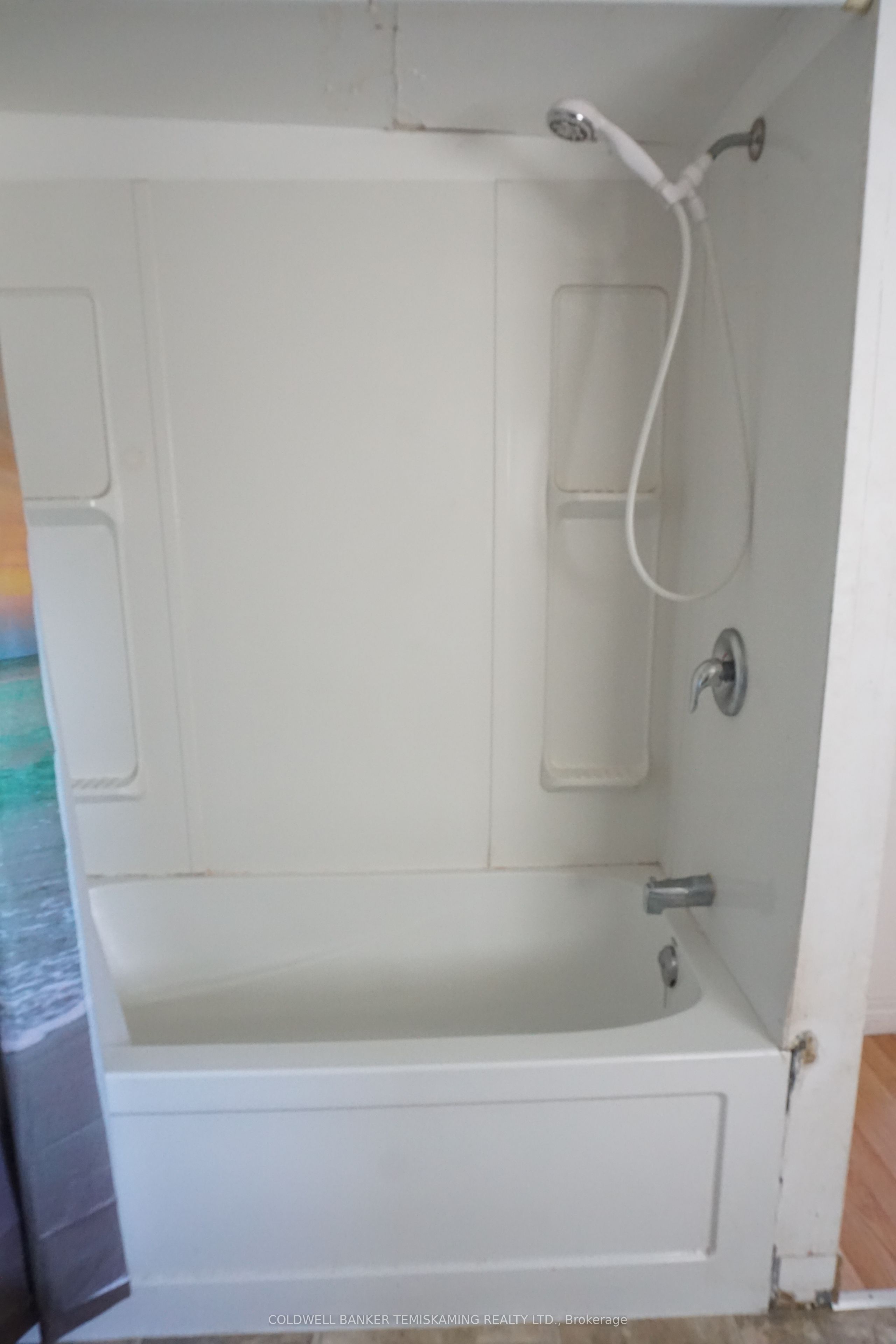 189 Lang Street Property Photo 19