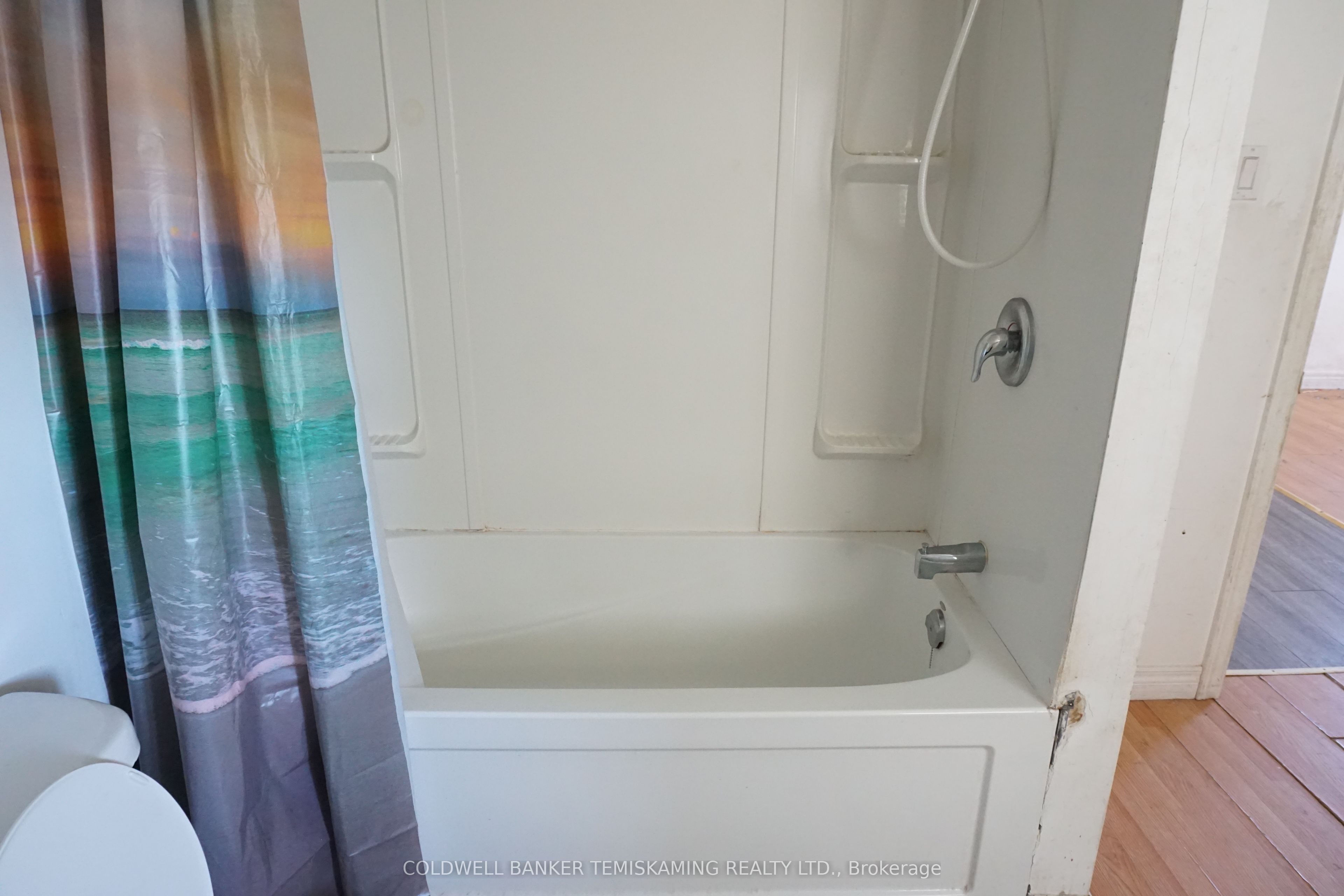 189 Lang Street Property Photo 22