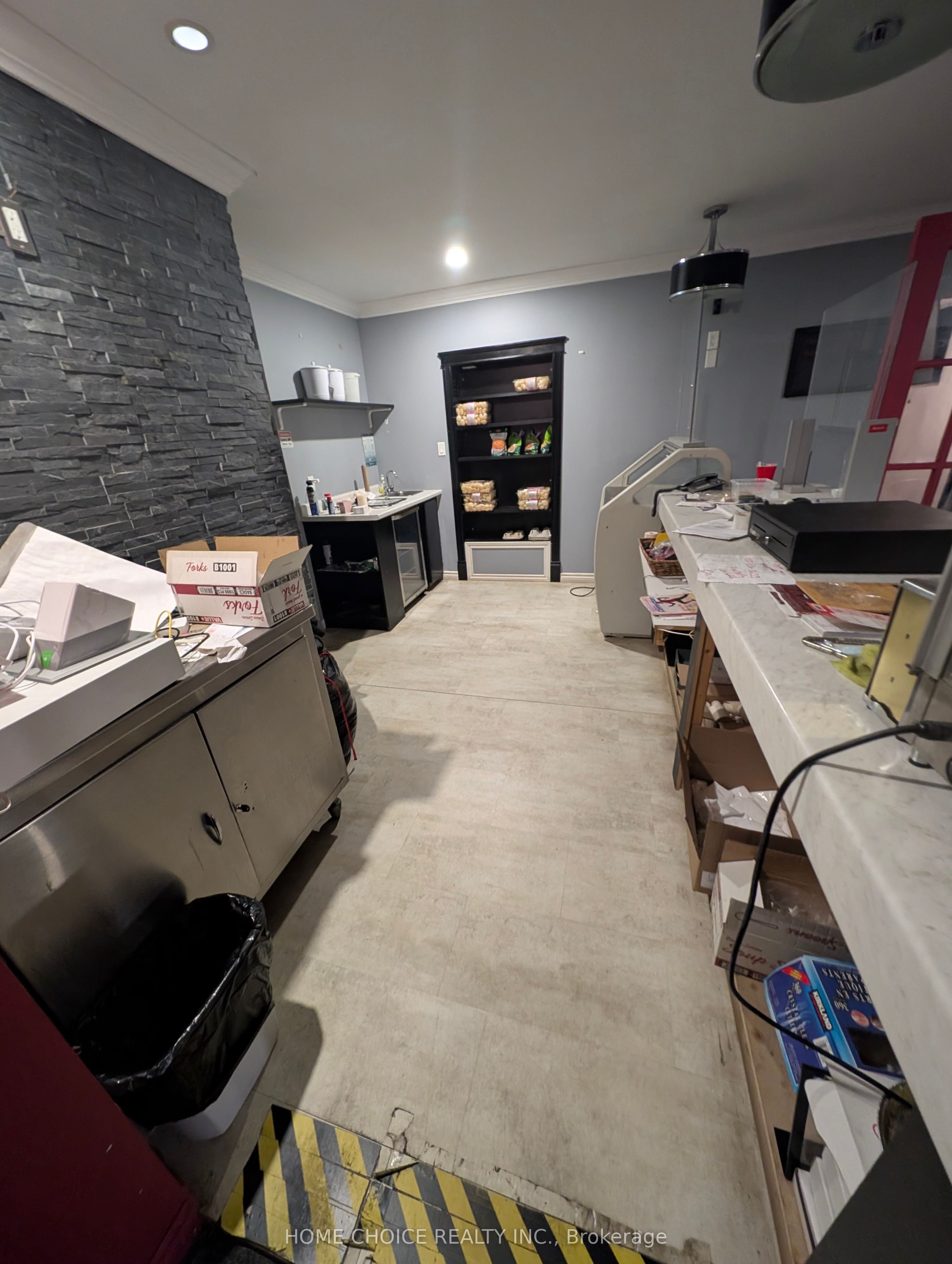 355 Main Street Property Photo 9