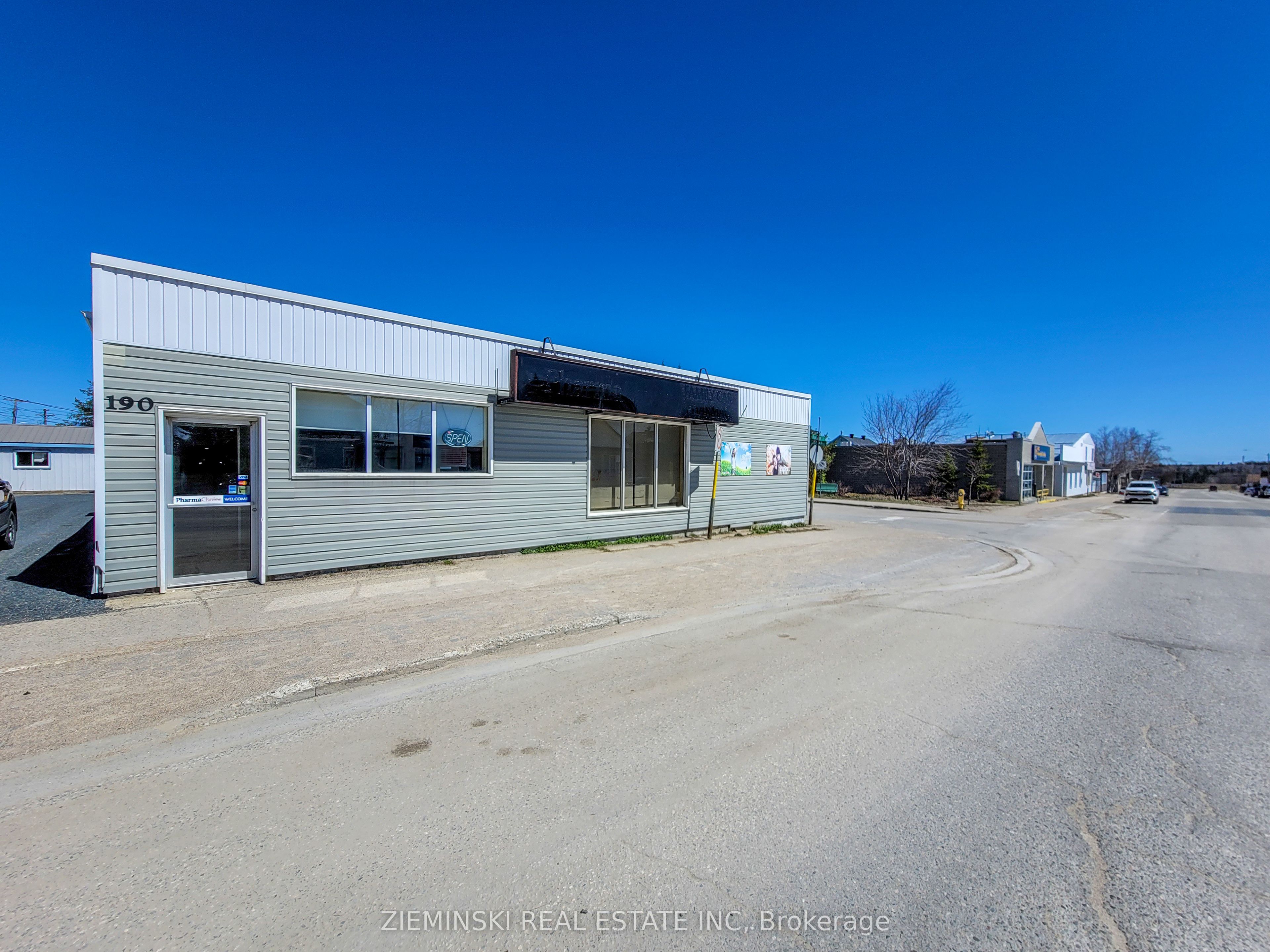 190 Main Street Property Photo 1