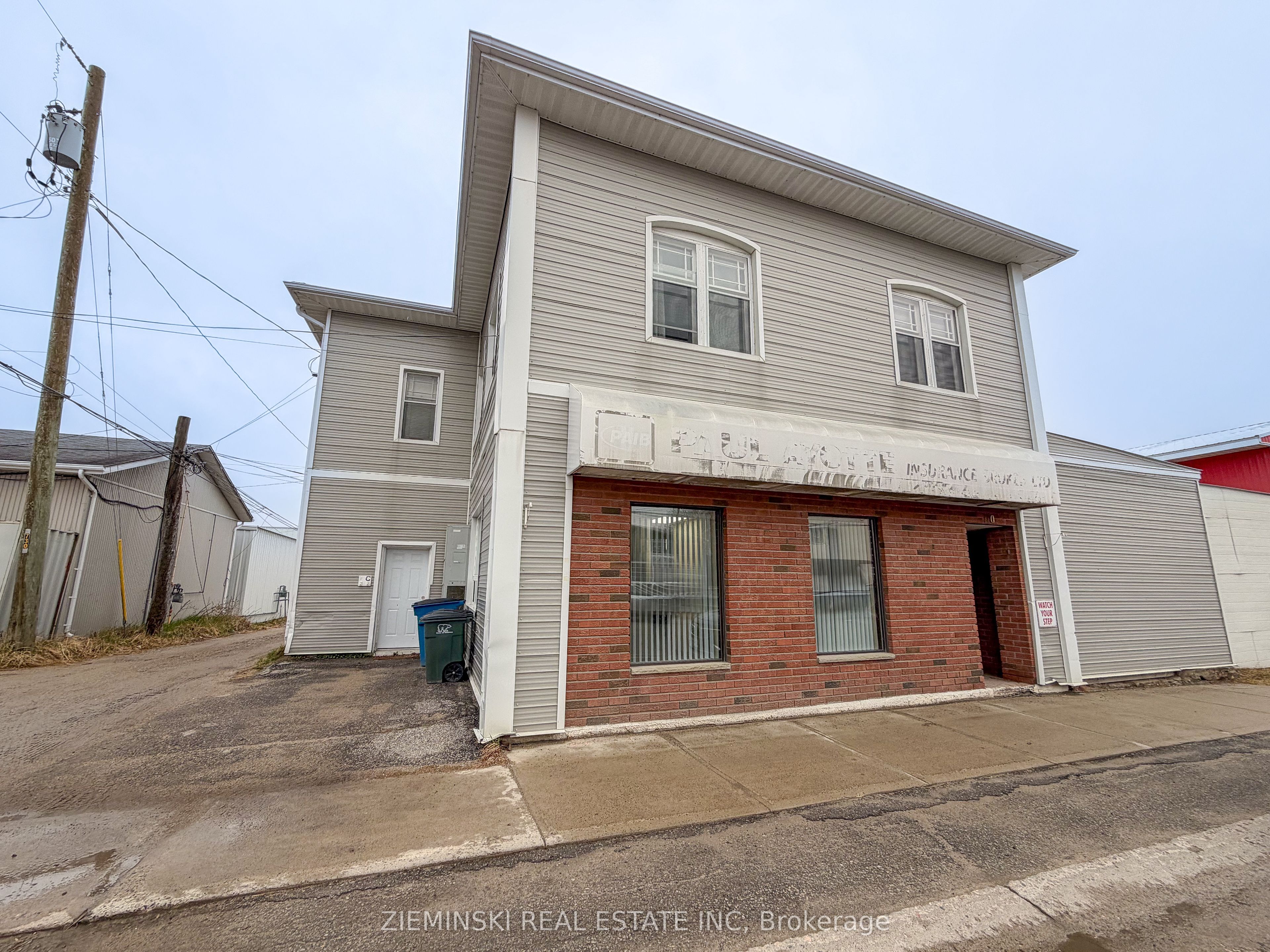 110-112 Third Street W Property Photo 1