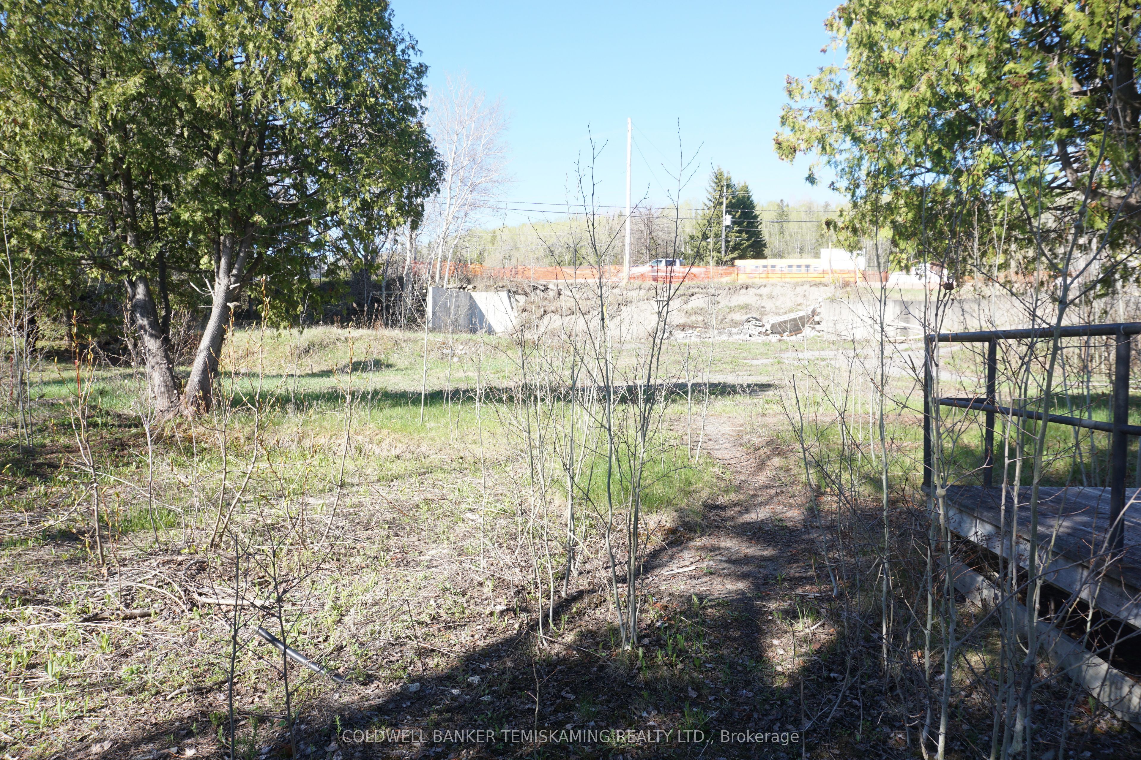 1467 Lakeshore Road S Property Photo 5