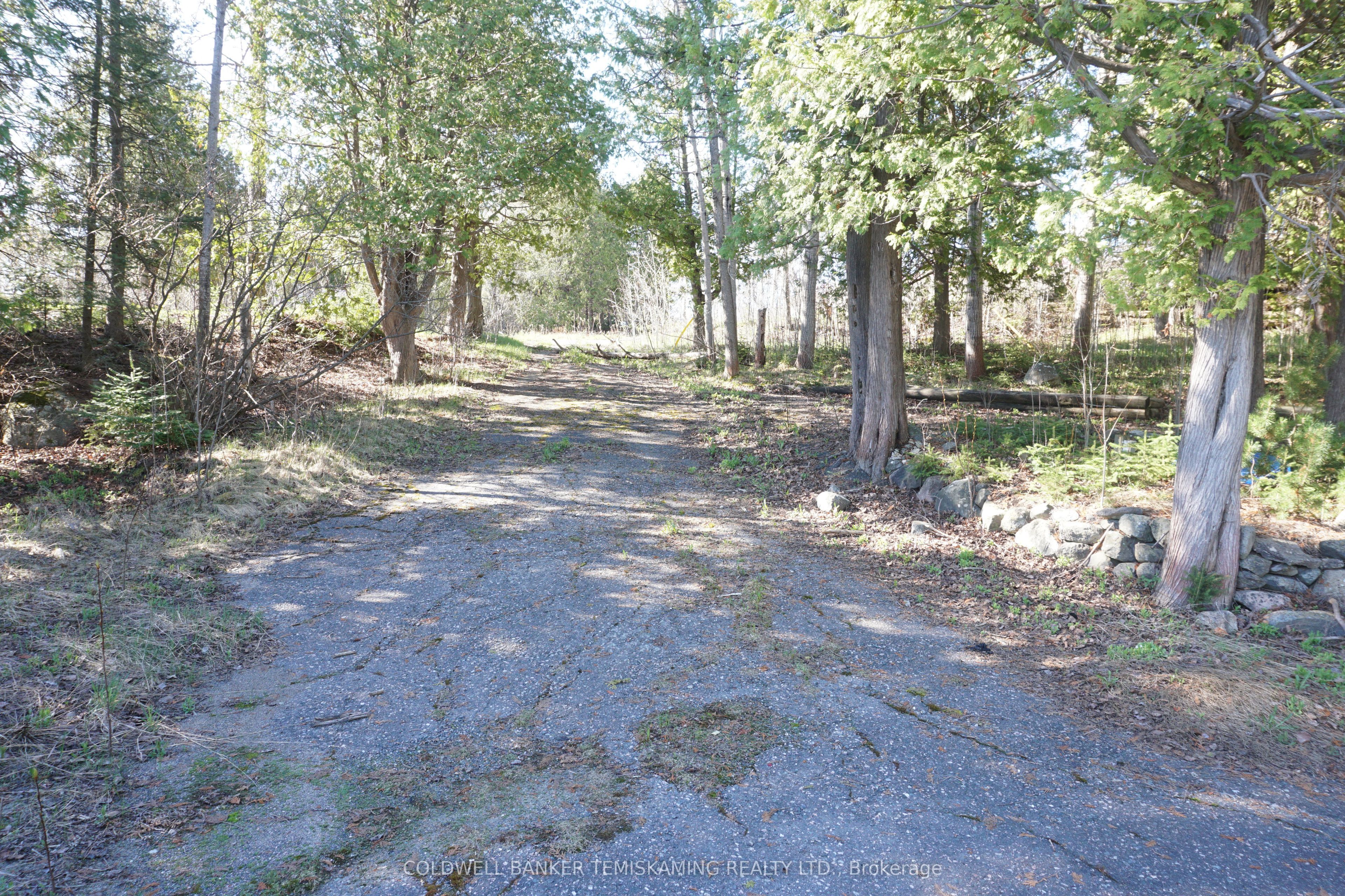 1467 Lakeshore Road S Property Photo 20