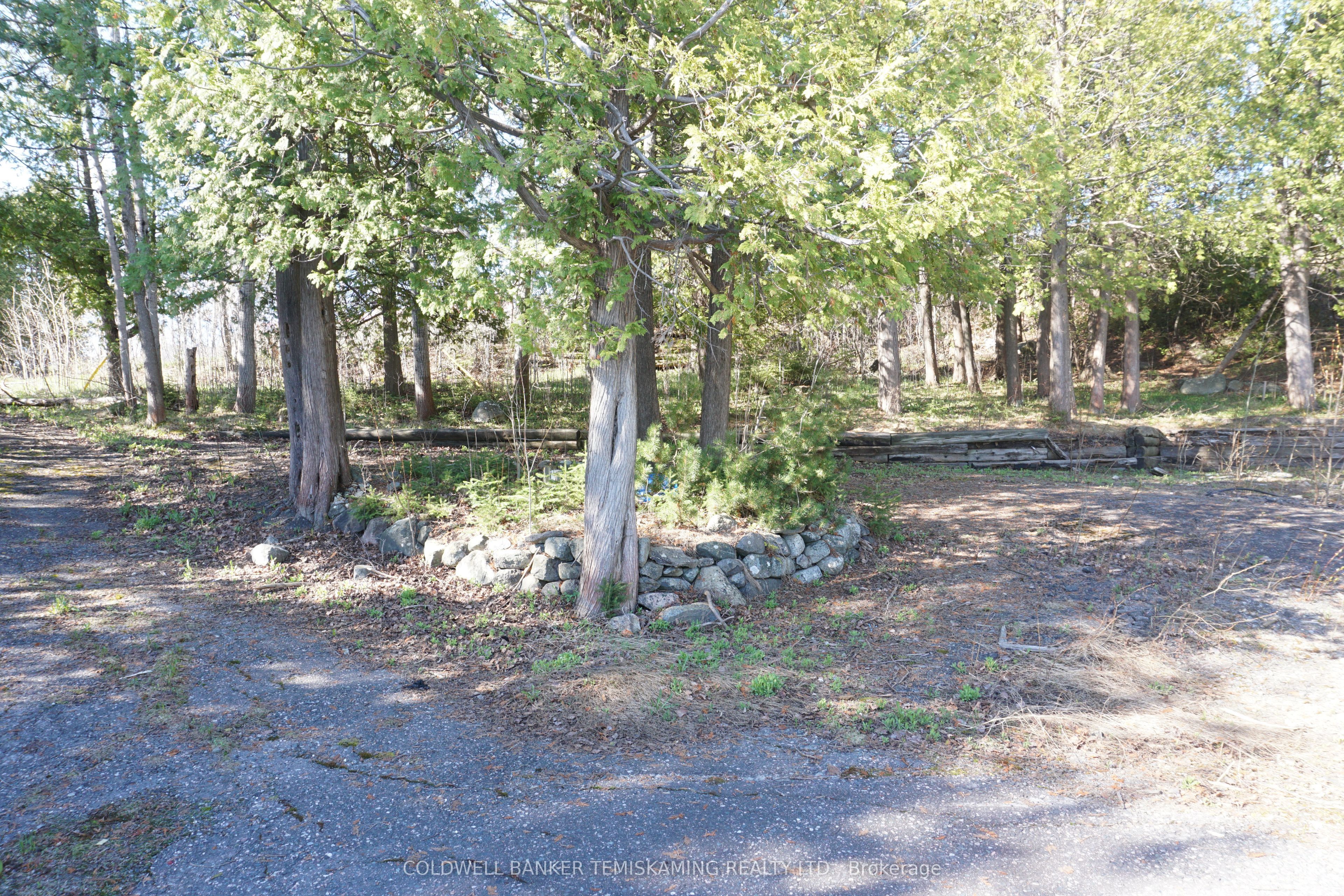 1467 Lakeshore Road S Property Photo 21