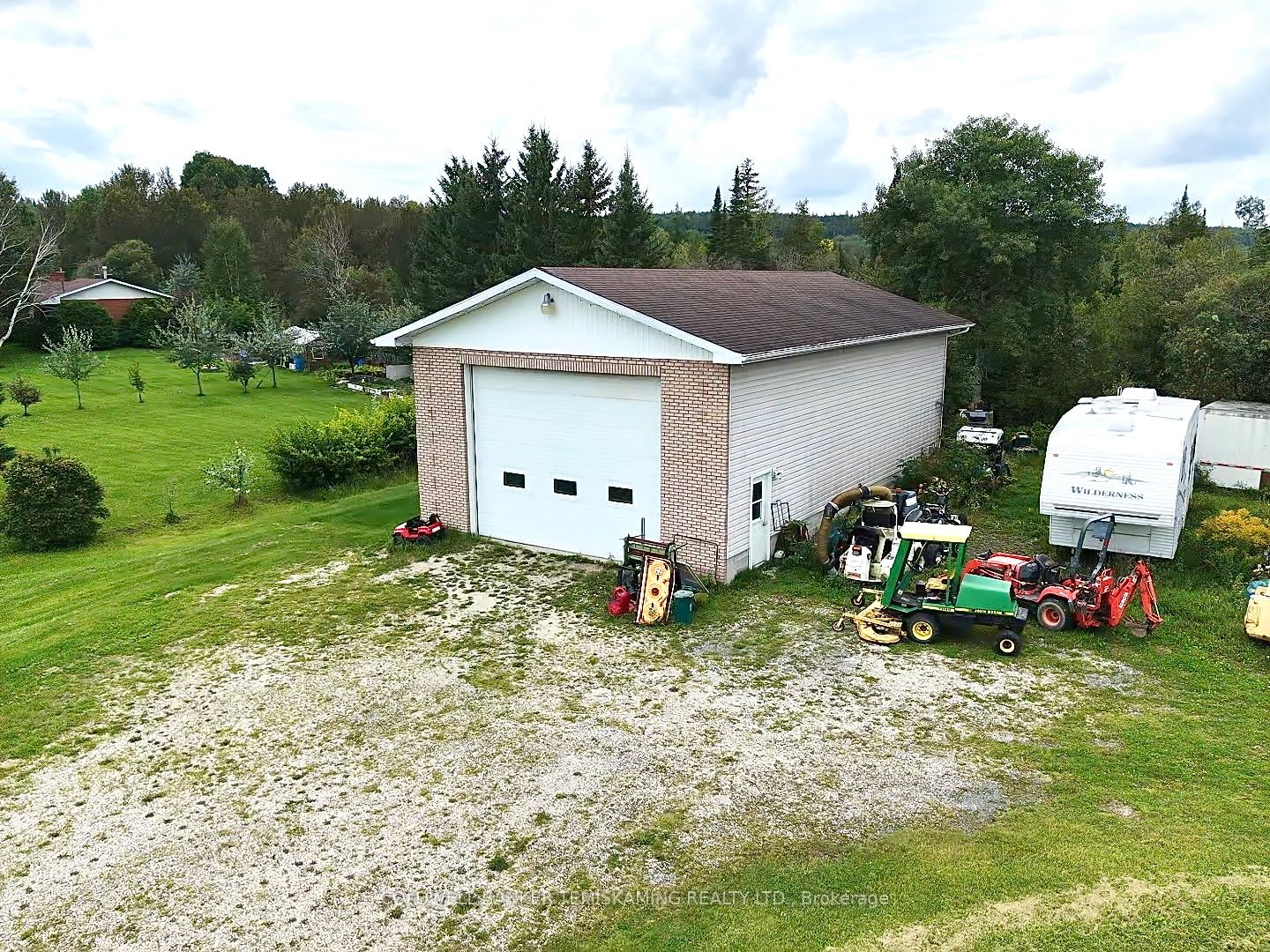 8 Michael Street Property Photo 2