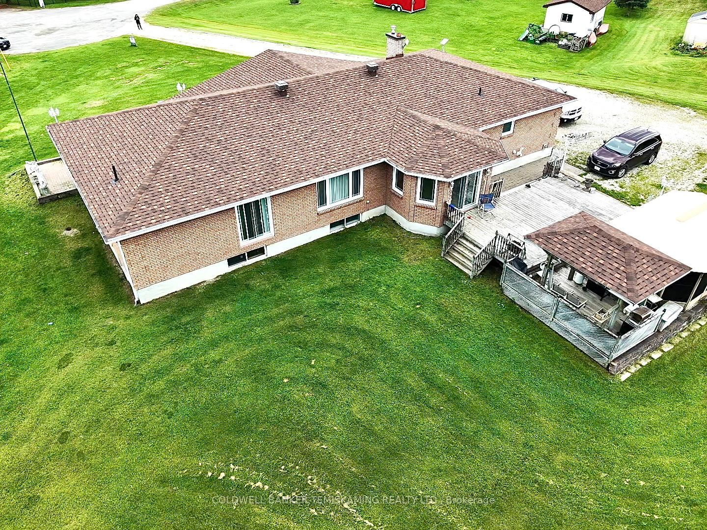 8 Michael Street Property Photo 4