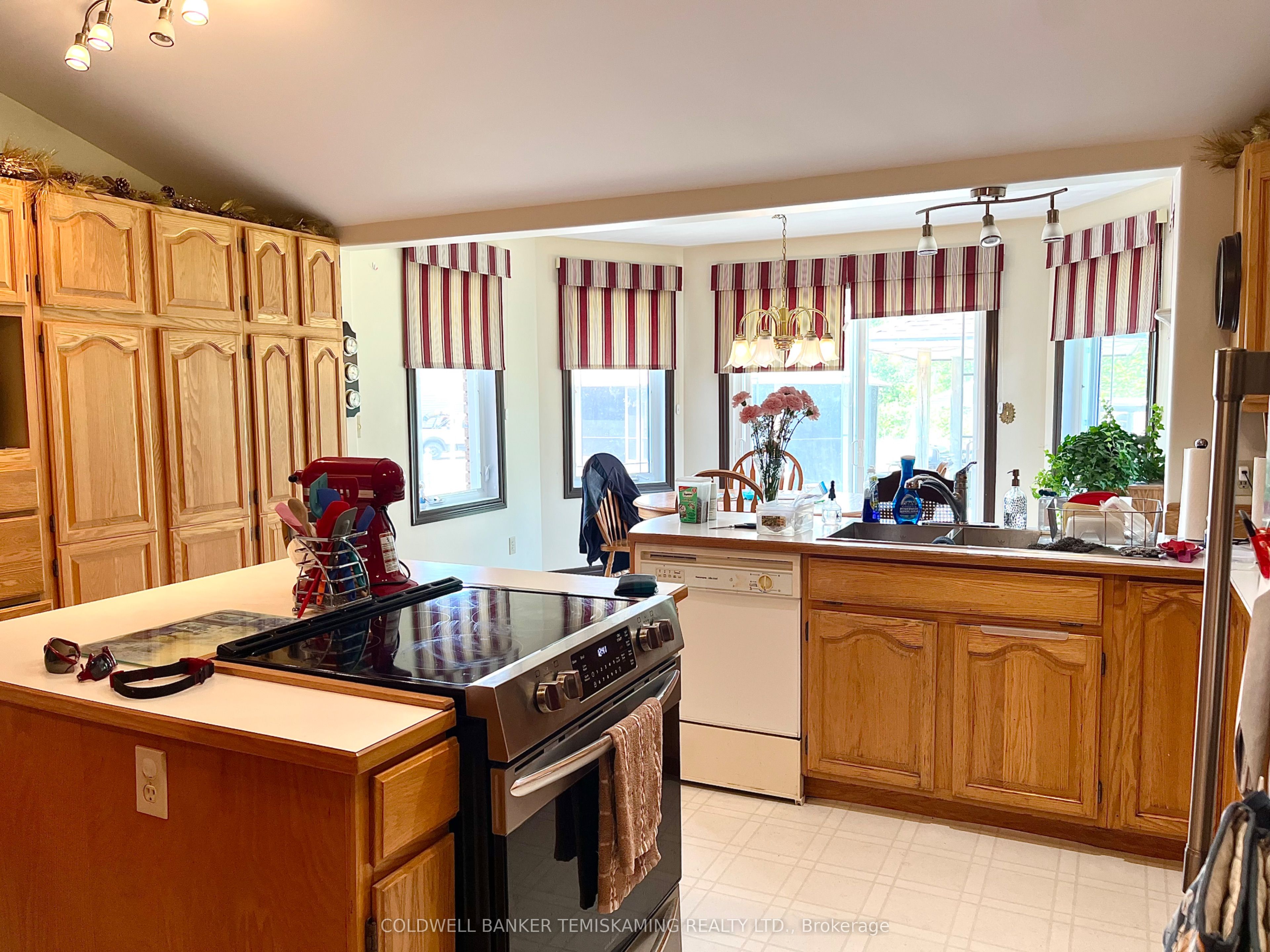 8 Michael Street Property Photo 8