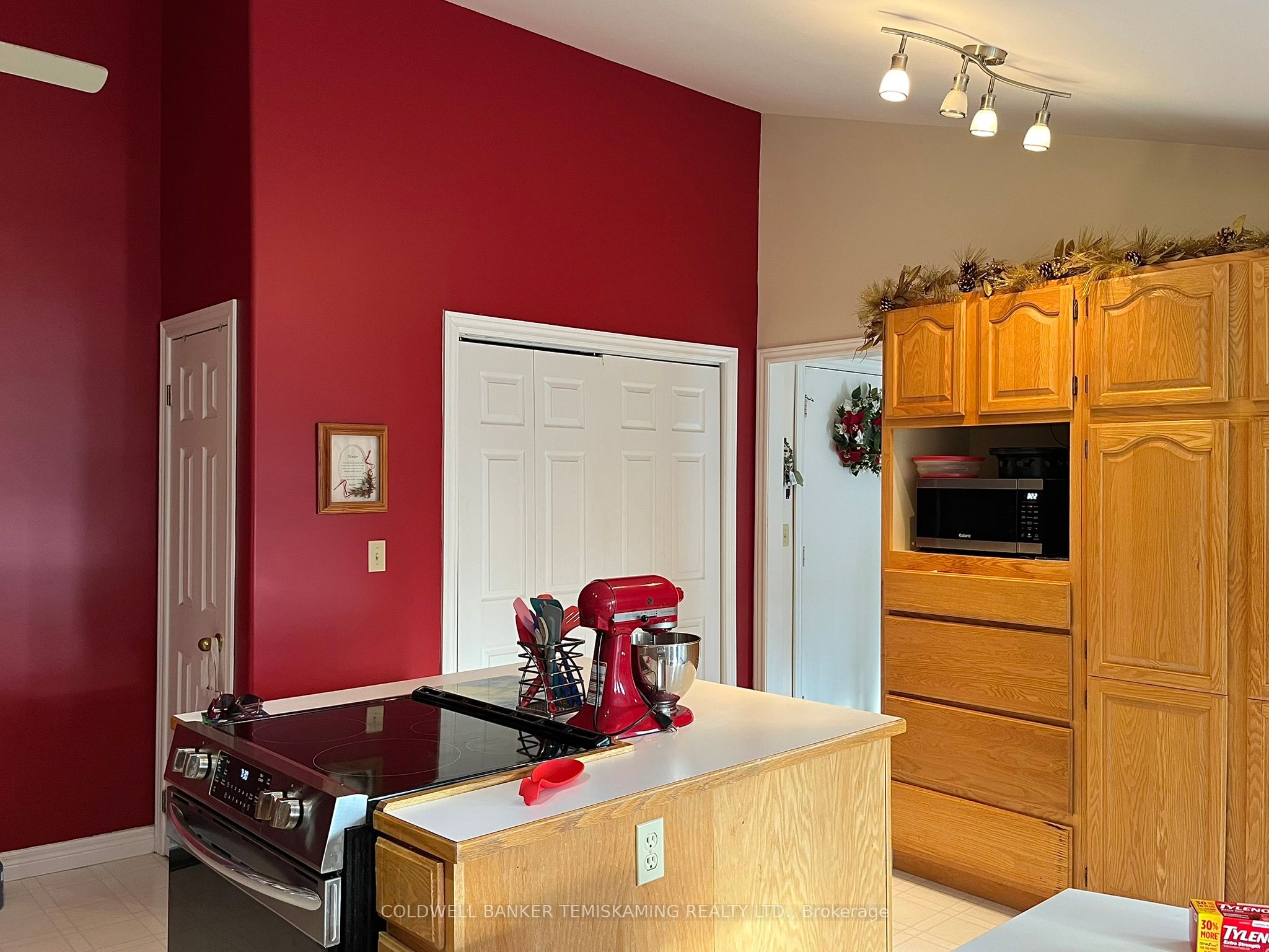 8 Michael Street Property Photo 10