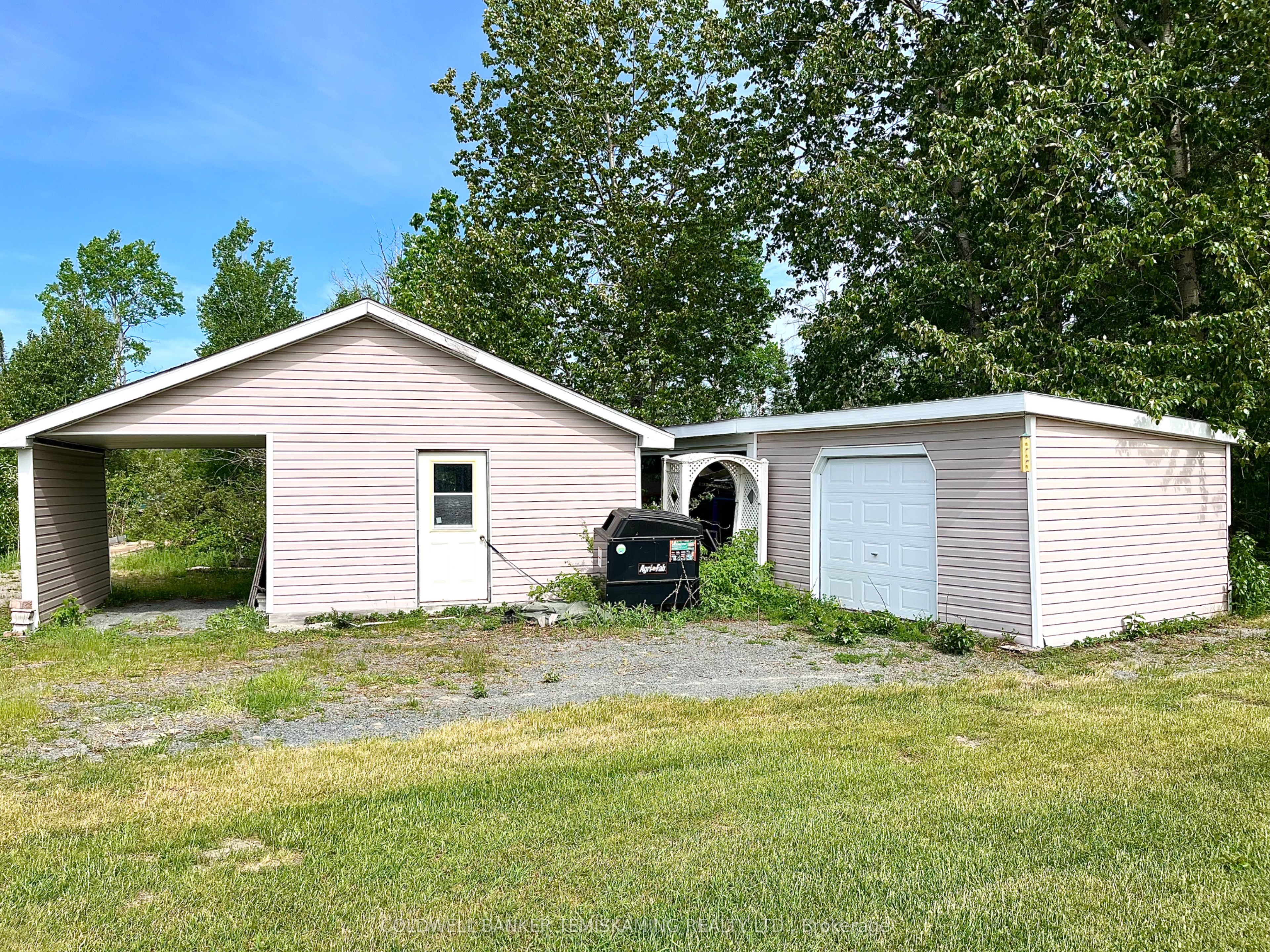 8 Michael Street Property Photo 38