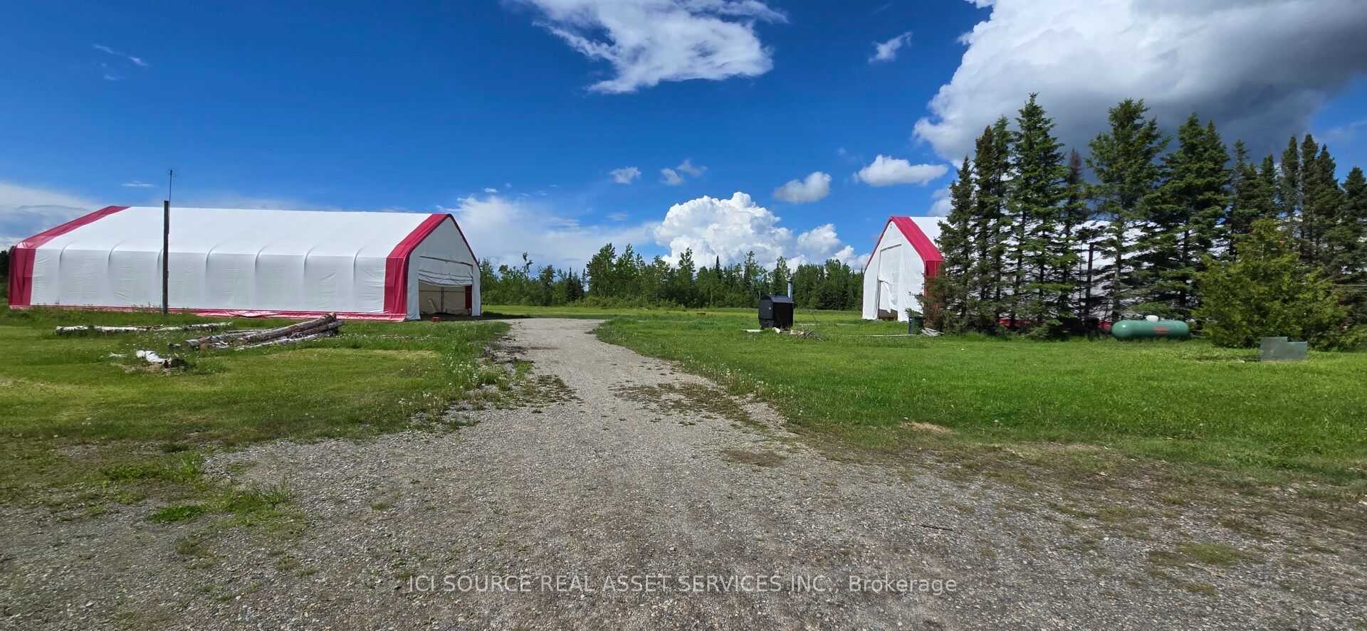 1527 Highway 11 W Property Photo 4