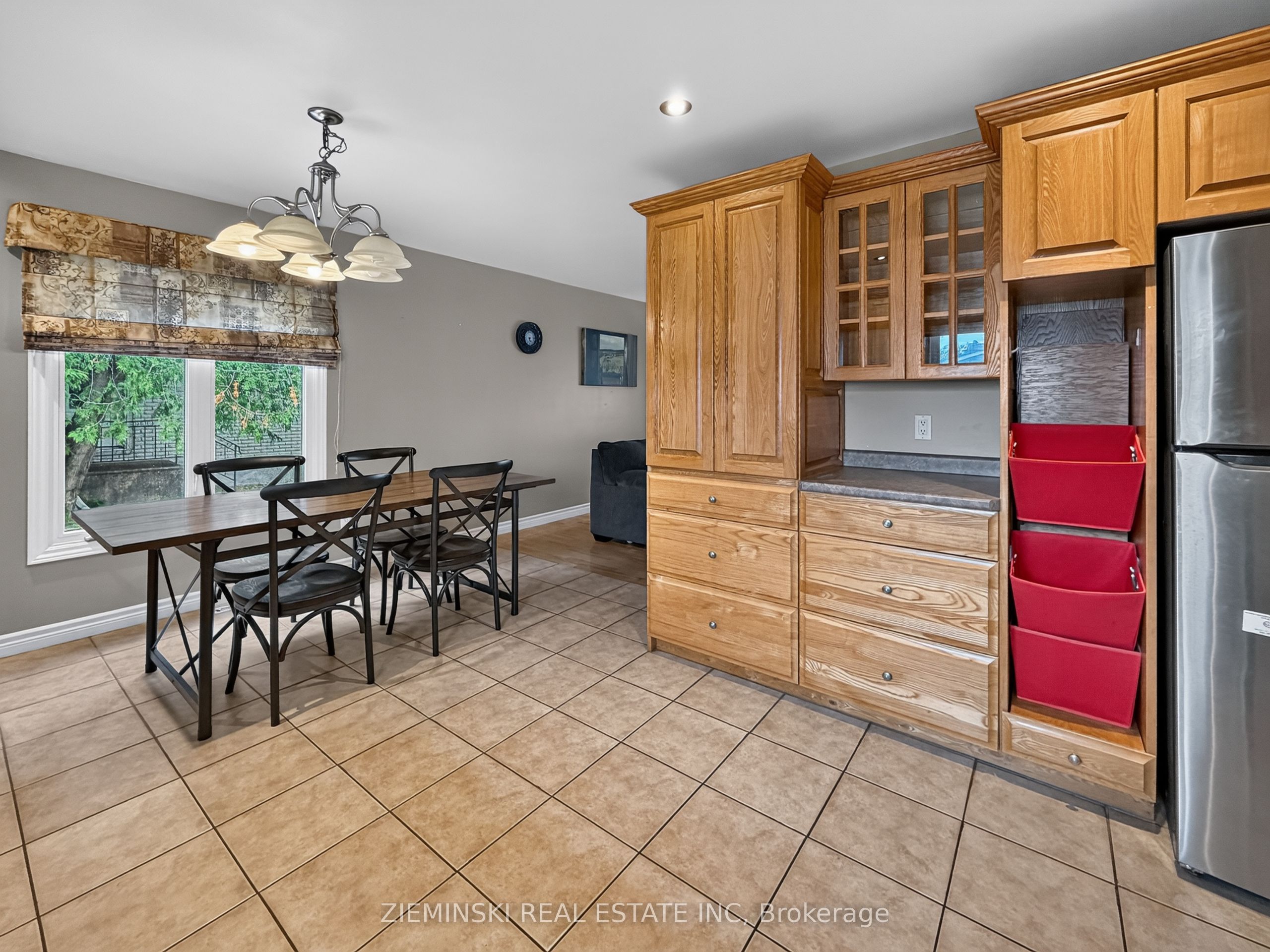 374 Nosov Drive Property Photo 8