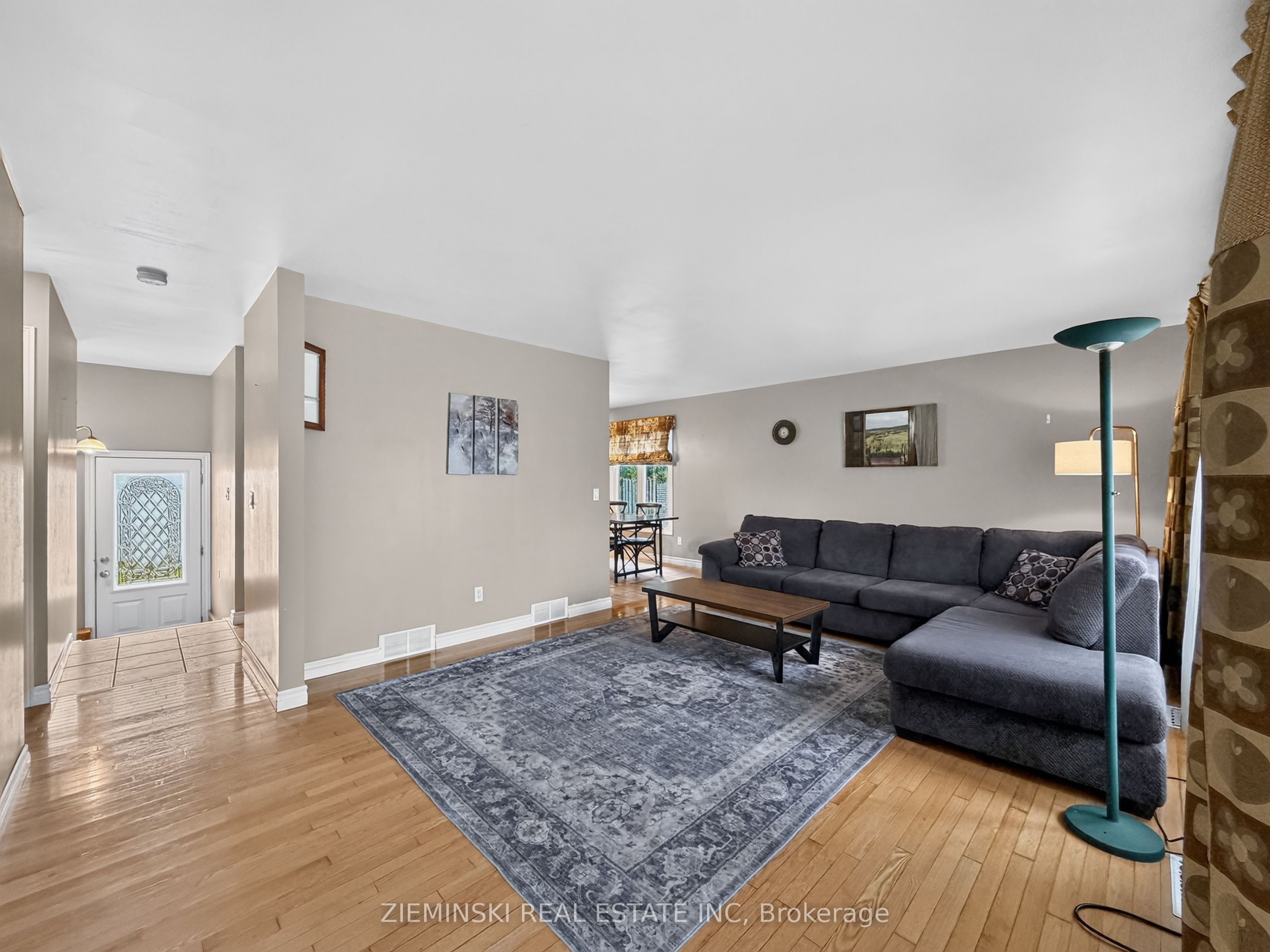 374 Nosov Drive Property Photo 10